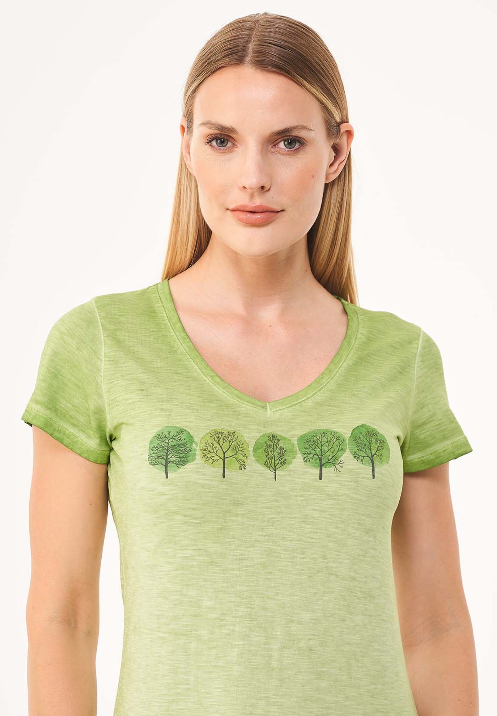 Garment Dyed T-Shirt aus Bio-Baumwolle mit Baum-Print