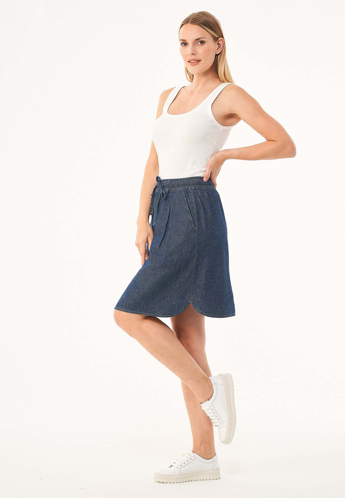 Denim-Rock aus Bio-Baumwolle und TENCEL™ Lyocell mit Hanf