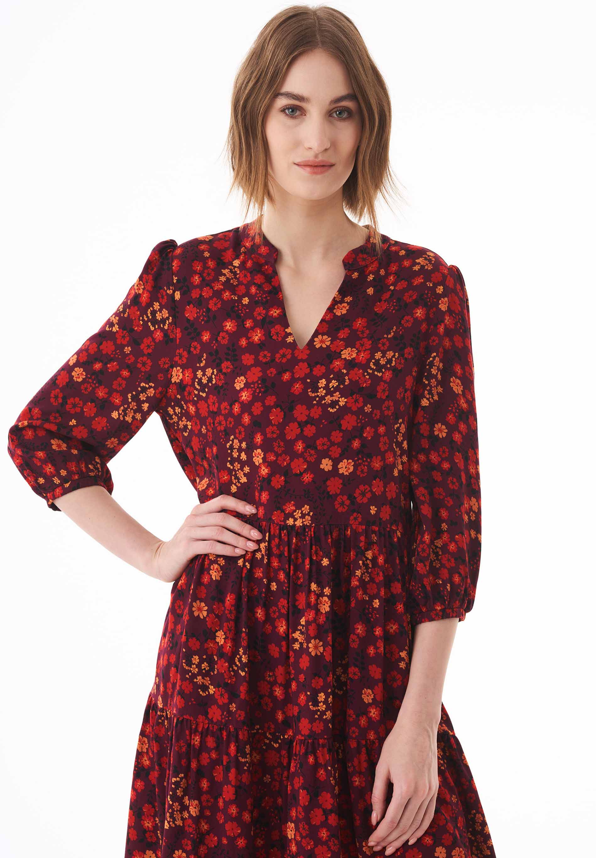 Kleid aus LENZING™ ECOVERO™ mit Allover-Print
