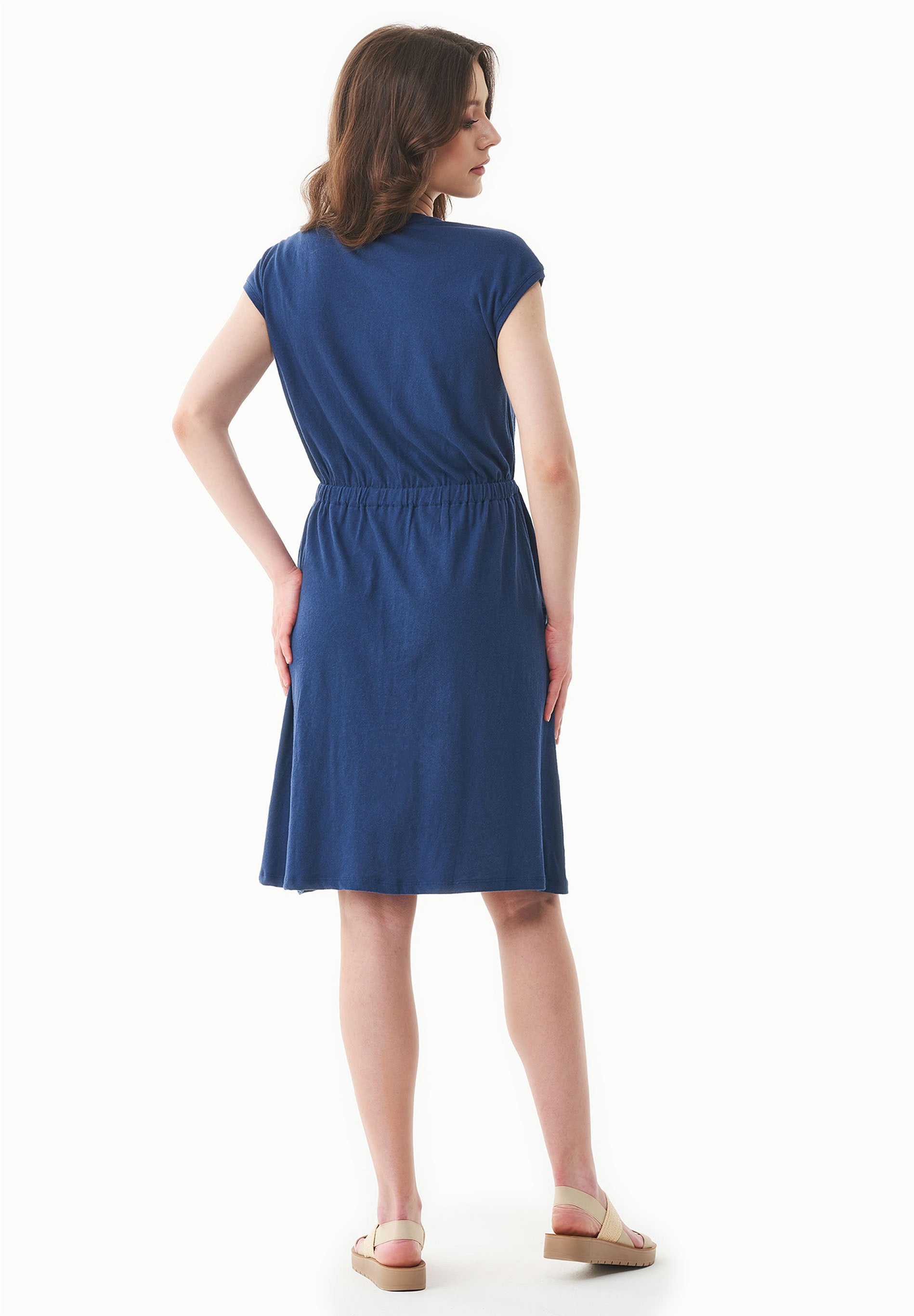 Jerseykleid aus Bio-Baumwolle und Leinen