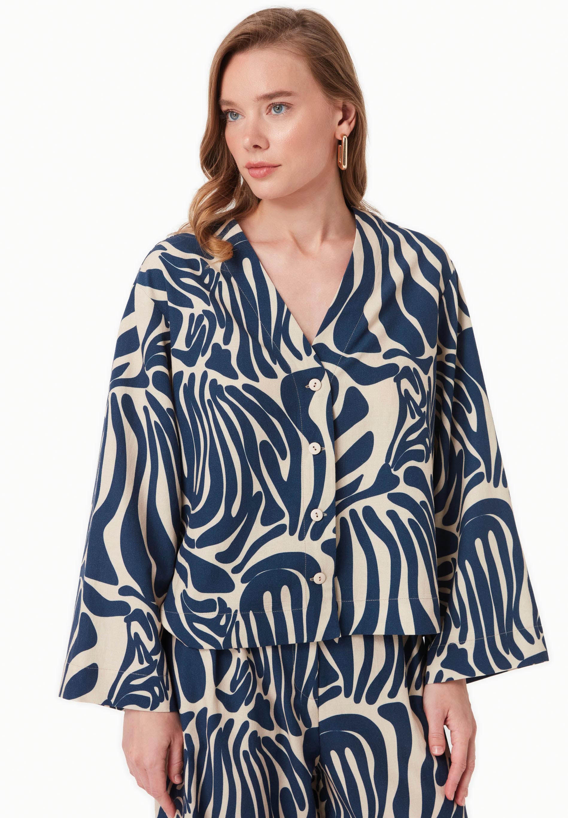 Bluse aus LENZING™ ECOVERO™ mit Muster