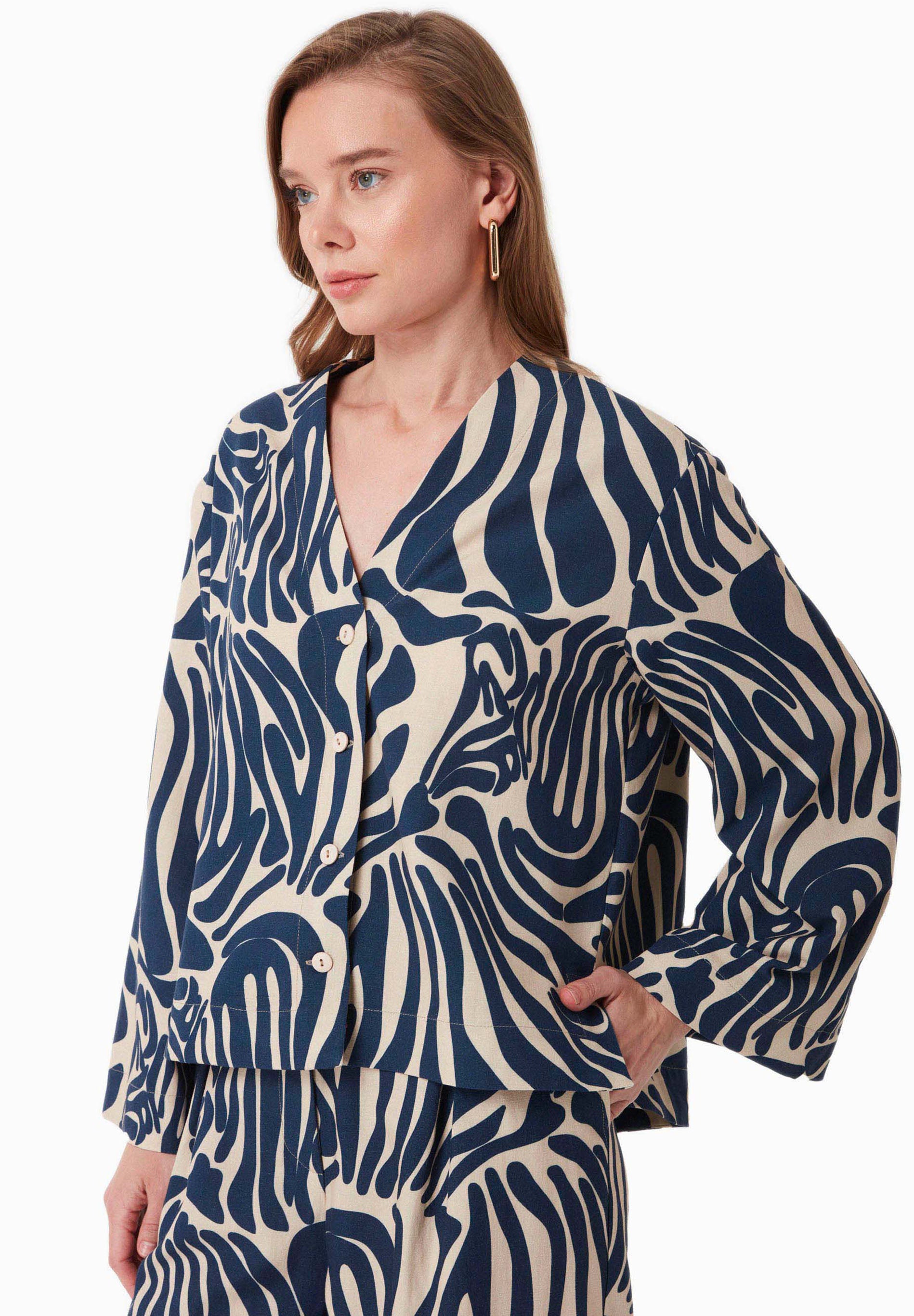 Bluse aus LENZING™ ECOVERO™ mit Muster