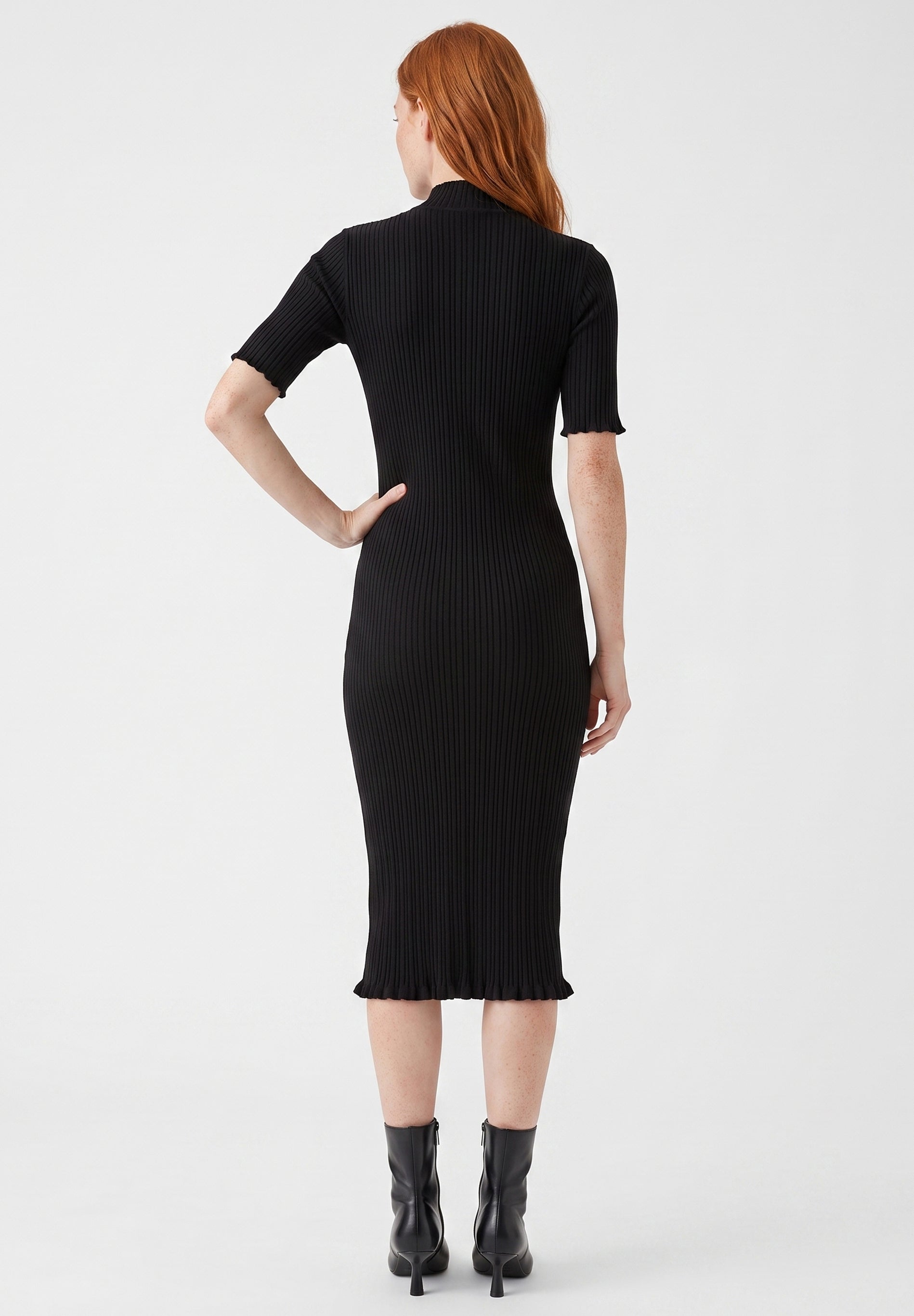 Kleid aus Bio-Baumwolle im Rippstrick