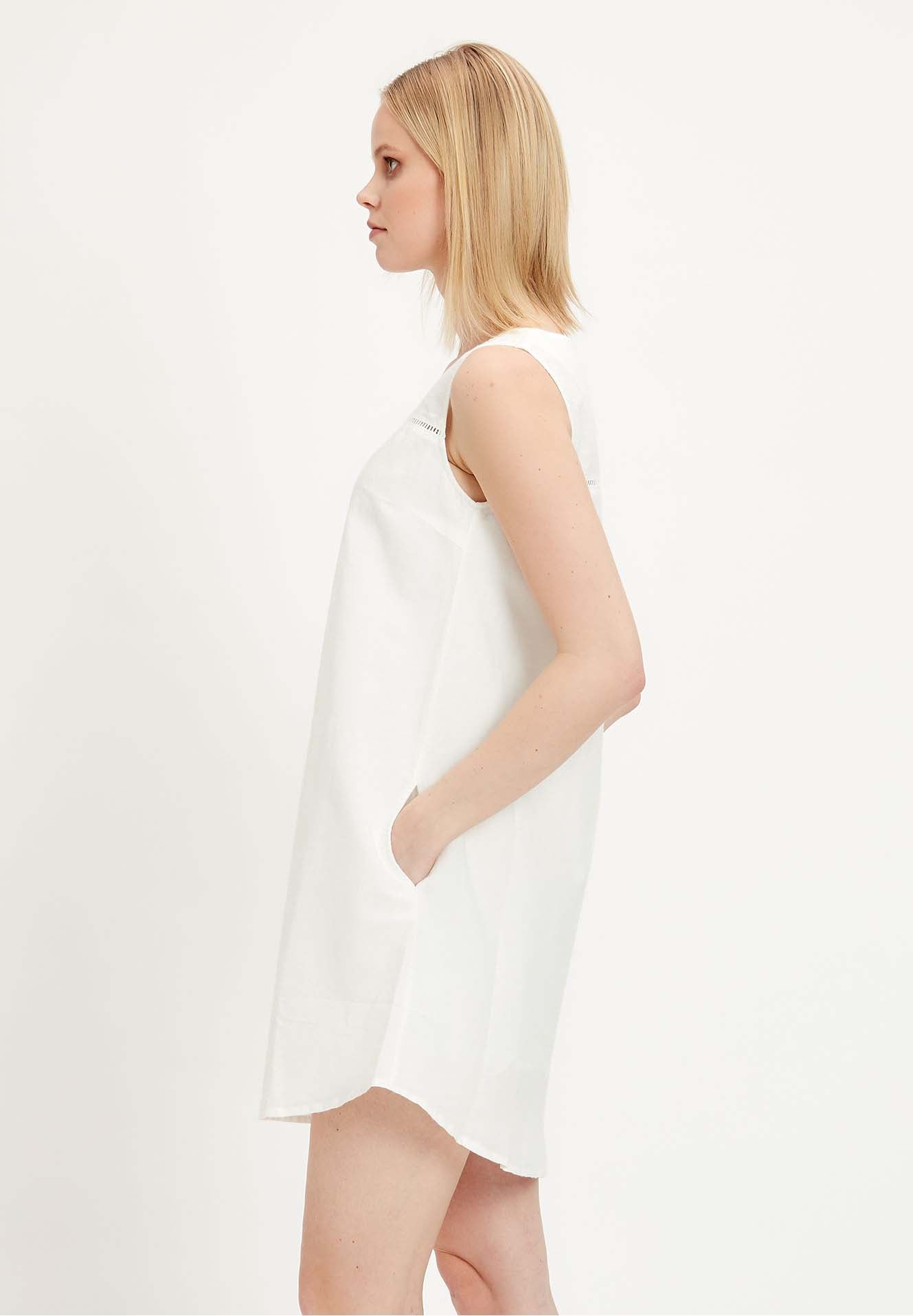 Kleid aus Leinen-Mix