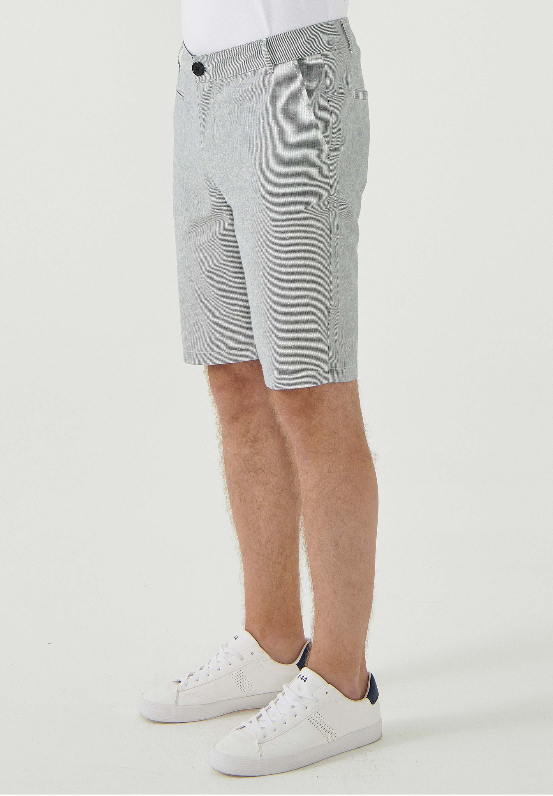 Slim Chino-Shorts aus Bio-Baumwolle mit Streifenmuster