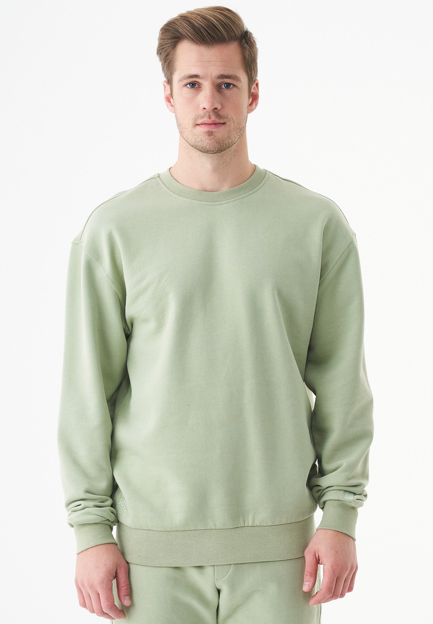 ESSENTIALS-BELLO- Unisex Soft Touch Sweatshirt aus Bio-Baumwolle