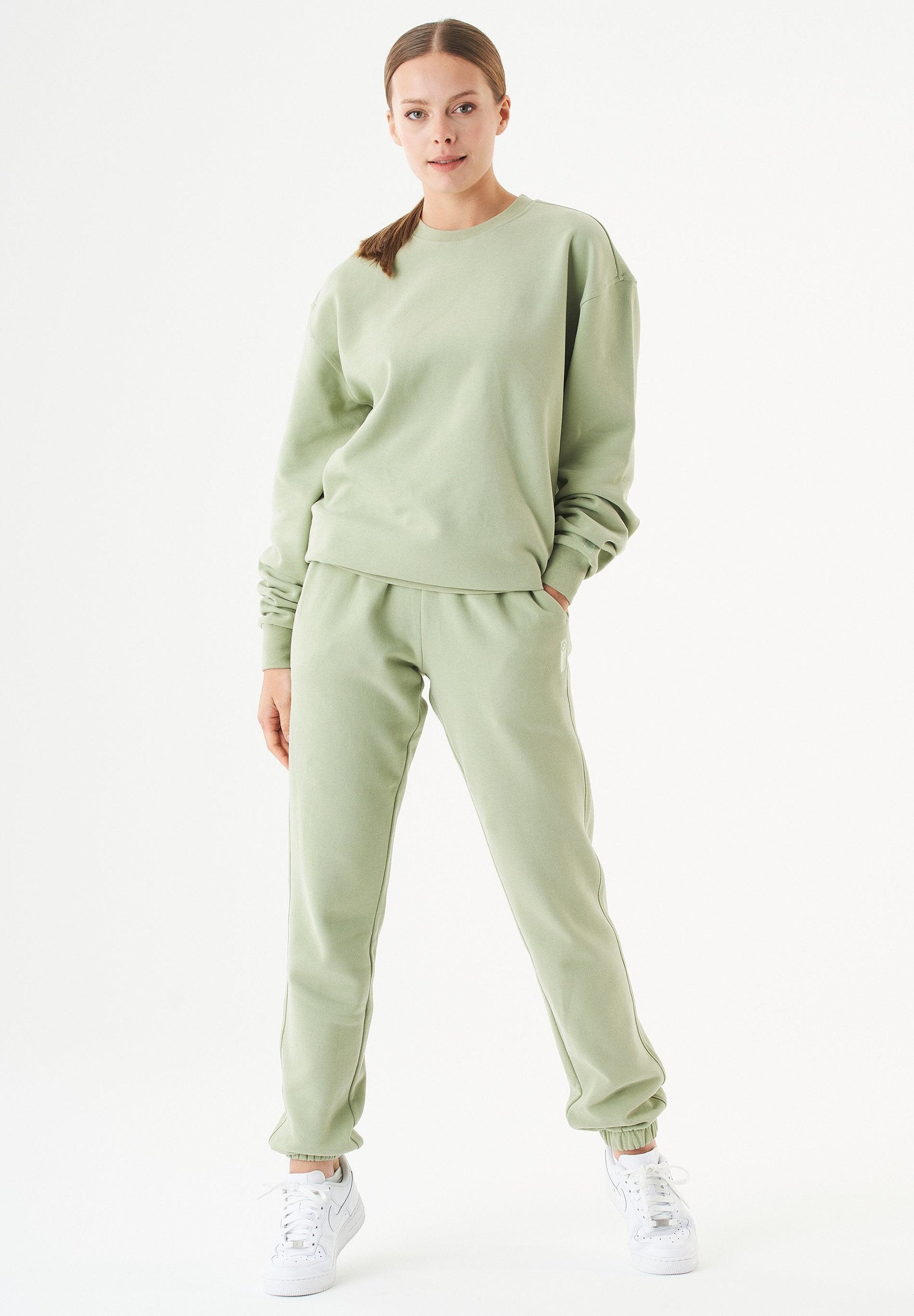 ESSENTIALS-BELLO- Unisex Soft Touch Sweatshirt aus Bio-Baumwolle