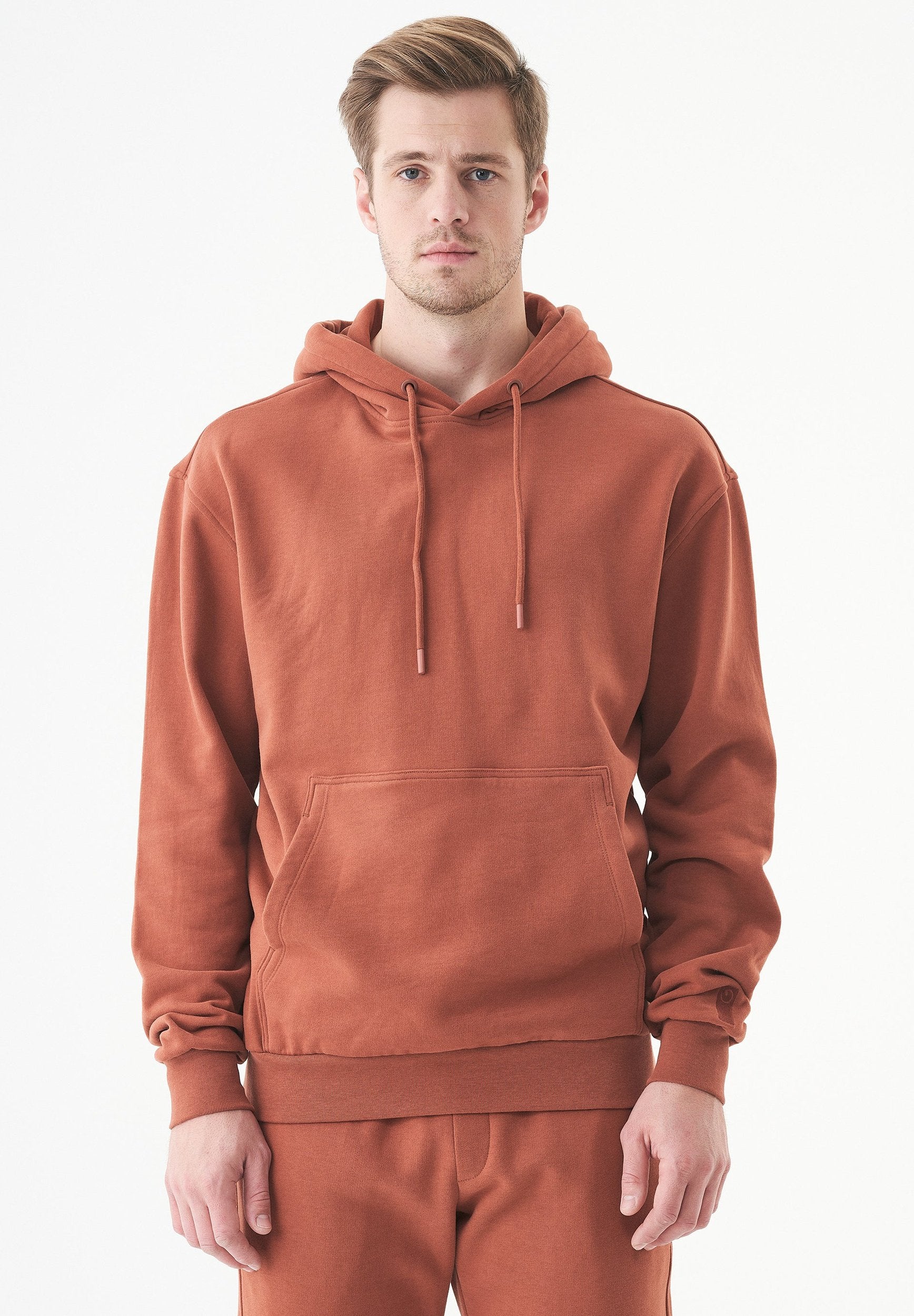 ESSENTIALS HALKI | Unisex Soft Touch Hoodie aus Bio-Baumwolle