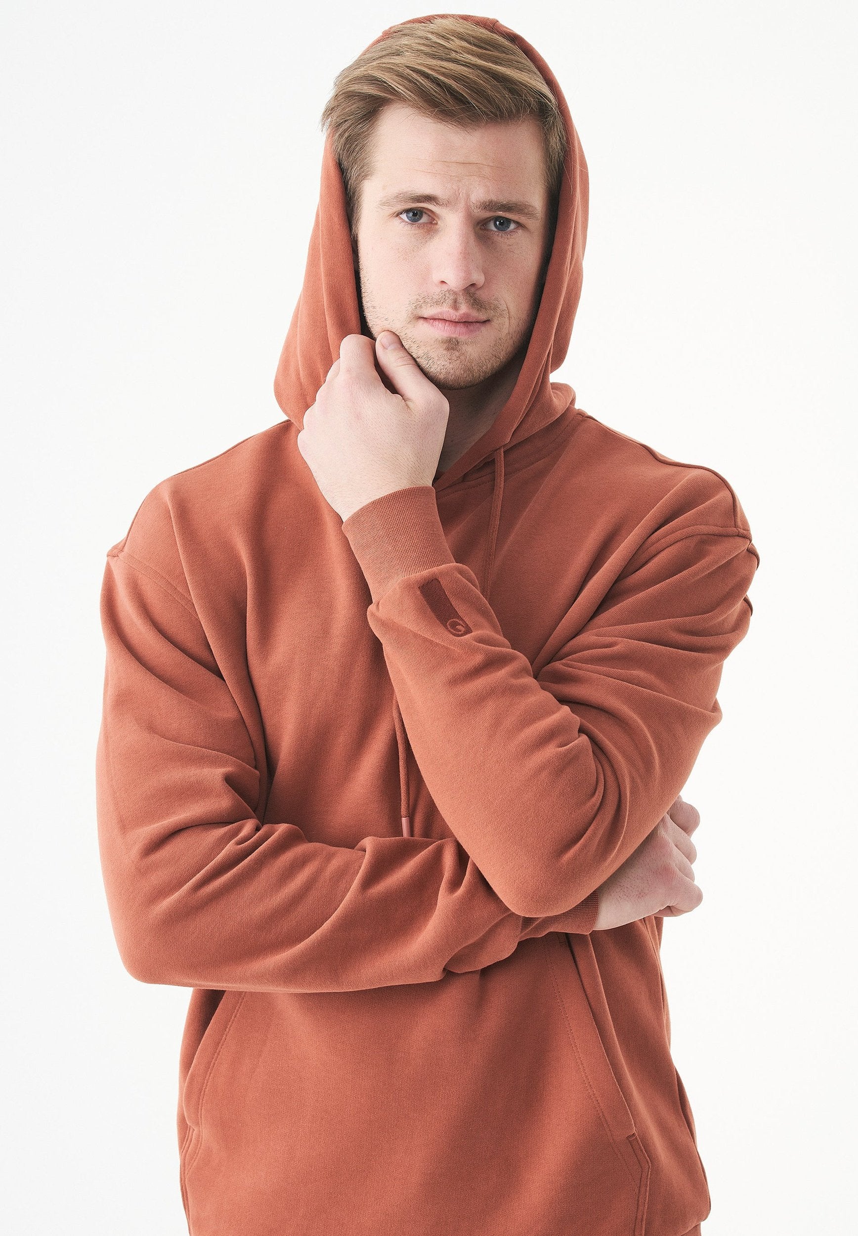 ESSENTIALS HALKI | Unisex Soft Touch Hoodie aus Bio-Baumwolle