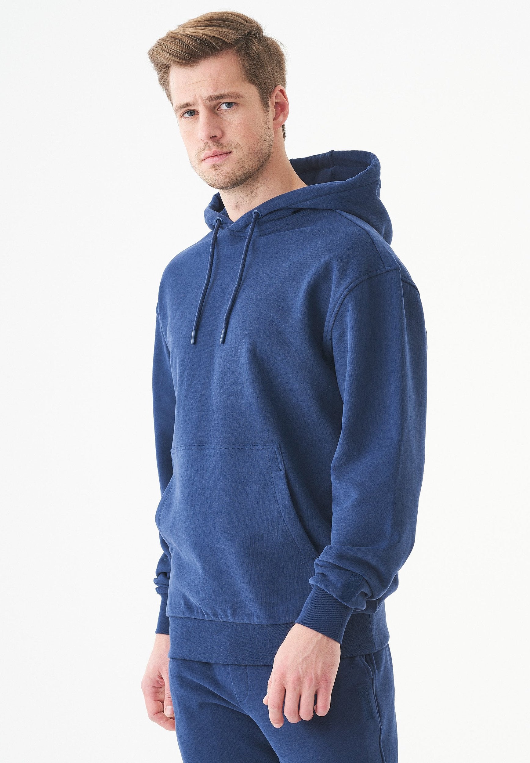 ESSENTIALS HALKI | Unisex Soft Touch Hoodie aus Bio-Baumwolle