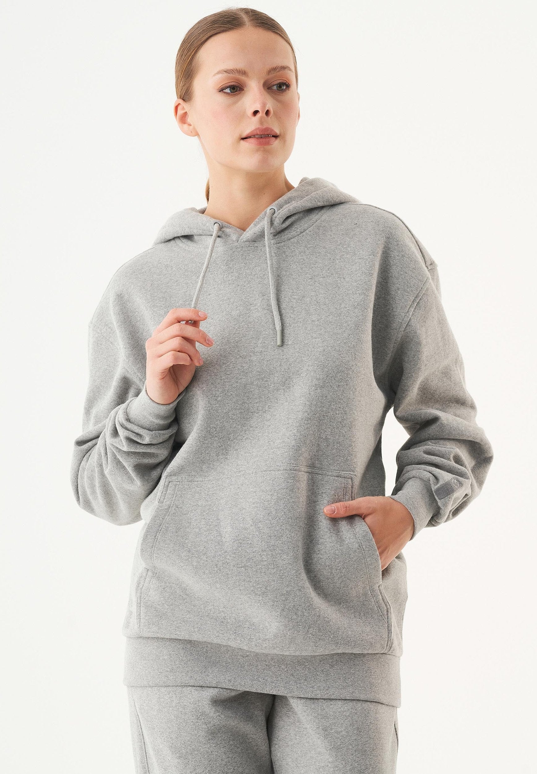 ESSENTIALS HALKI | Unisex Soft Touch Hoodie aus Bio-Baumwolle