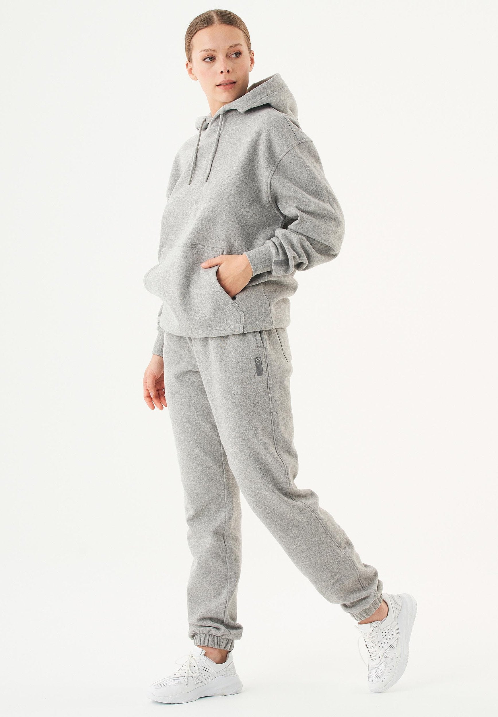 ESSENTIALS HALKI | Unisex Soft Touch Hoodie aus Bio-Baumwolle