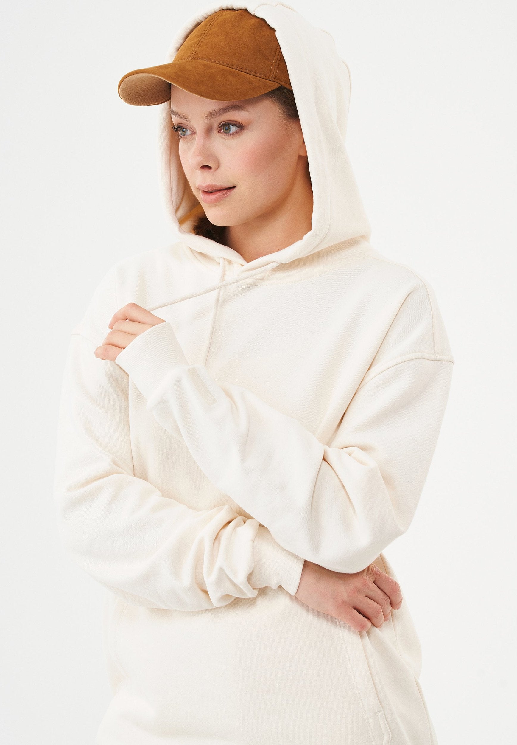 ESSENTIALS HALKI | Unisex Soft Touch Hoodie aus Bio-Baumwolle