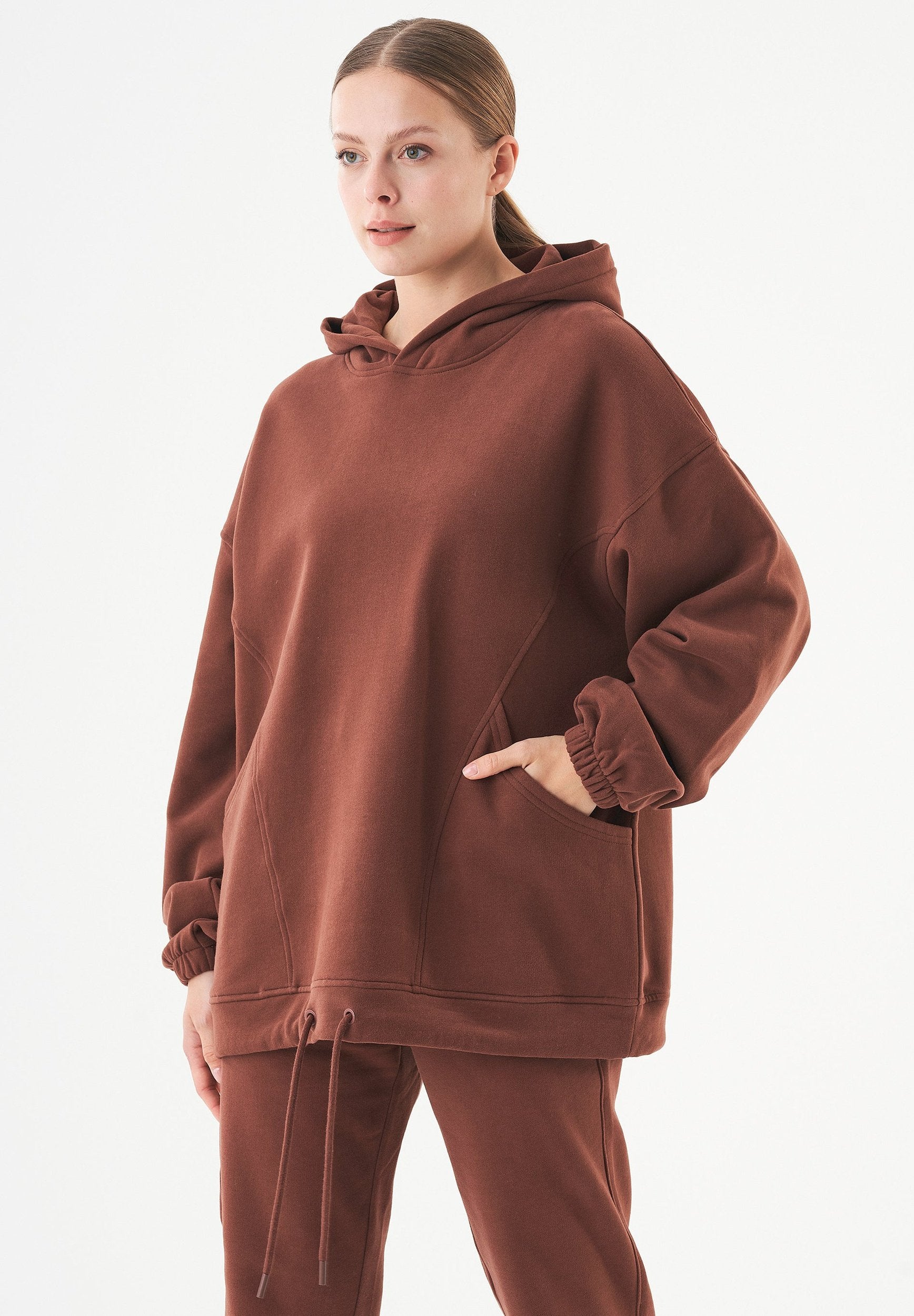 ESSENTIALS-HANDE- Soft Touch Oversize Hoodie aus Bio-Baumwolle