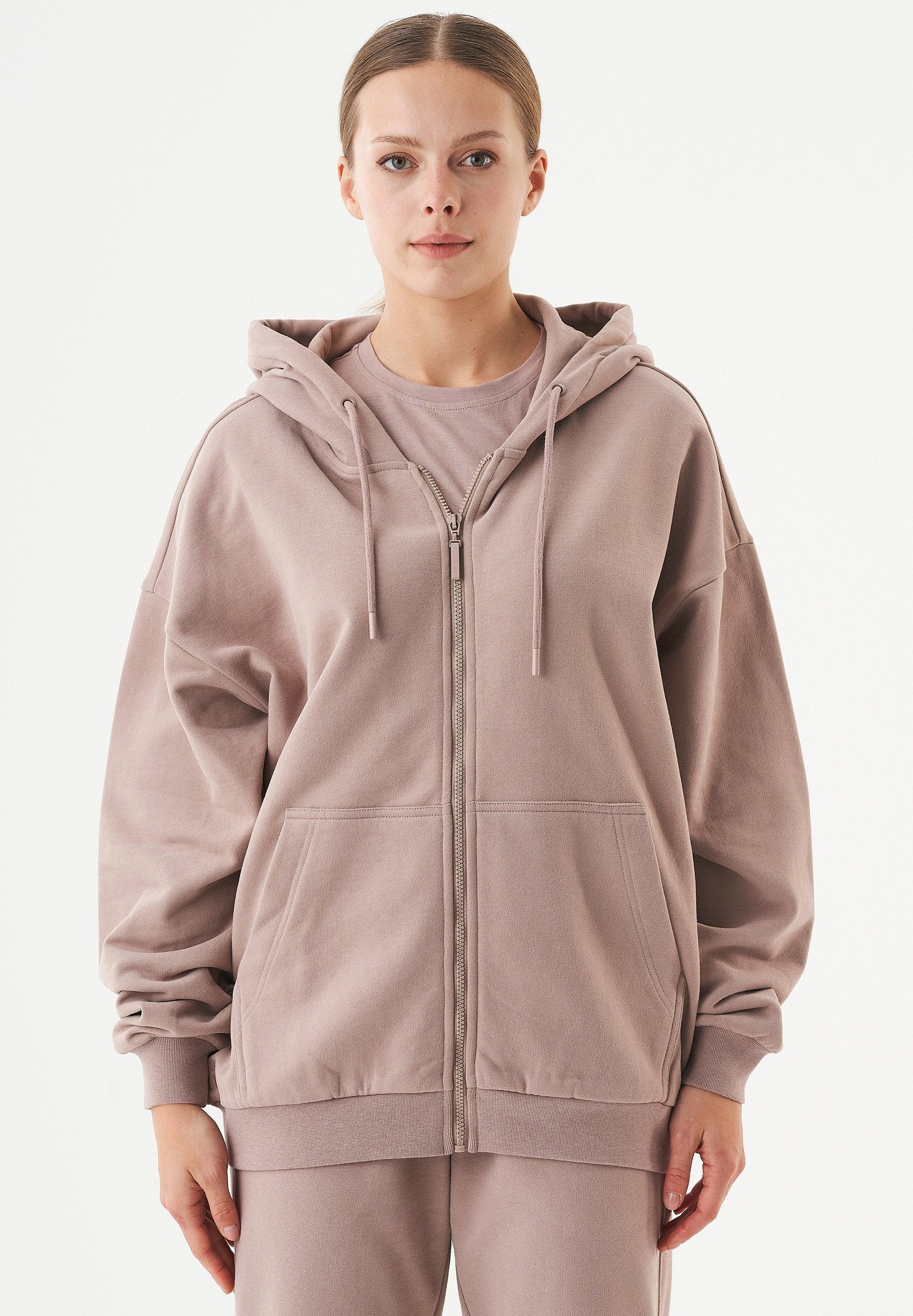 ESSENTIALS-JALE- Soft Touch Sweatjacke aus Bio-Baumwolle