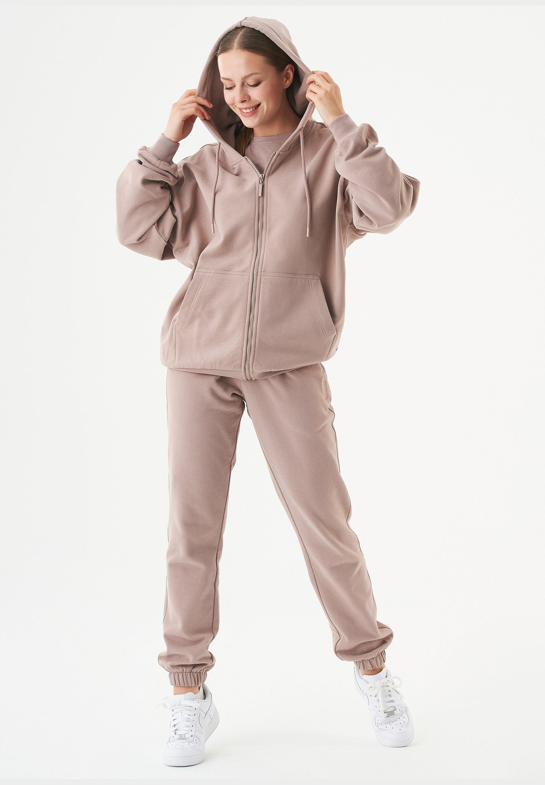 ESSENTIALS-JALE- Soft Touch Sweatjacke aus Bio-Baumwolle