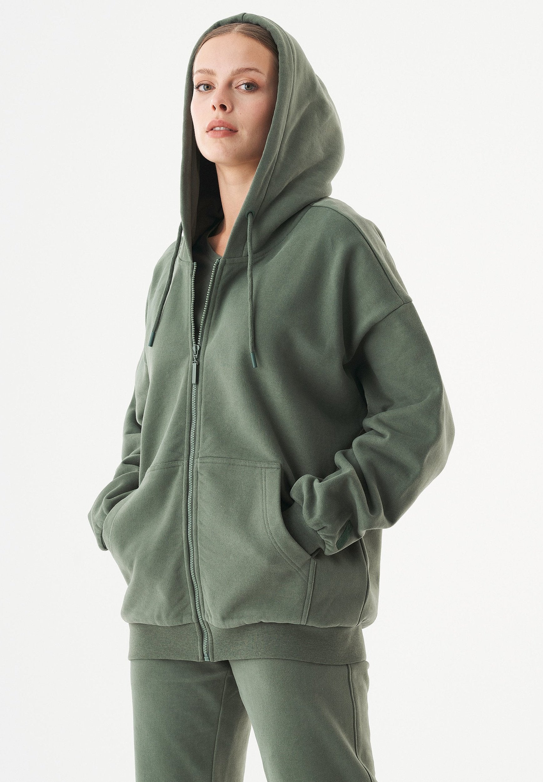 JALE Soft Touch Sweatjacke aus Bio-Baumwolle