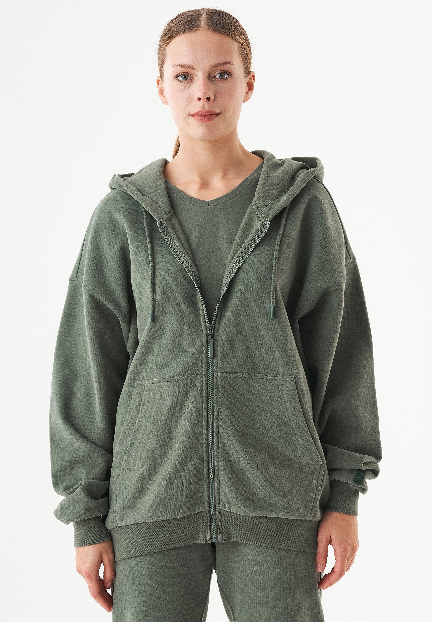 JALE Soft Touch Sweatjacke aus Bio-Baumwolle