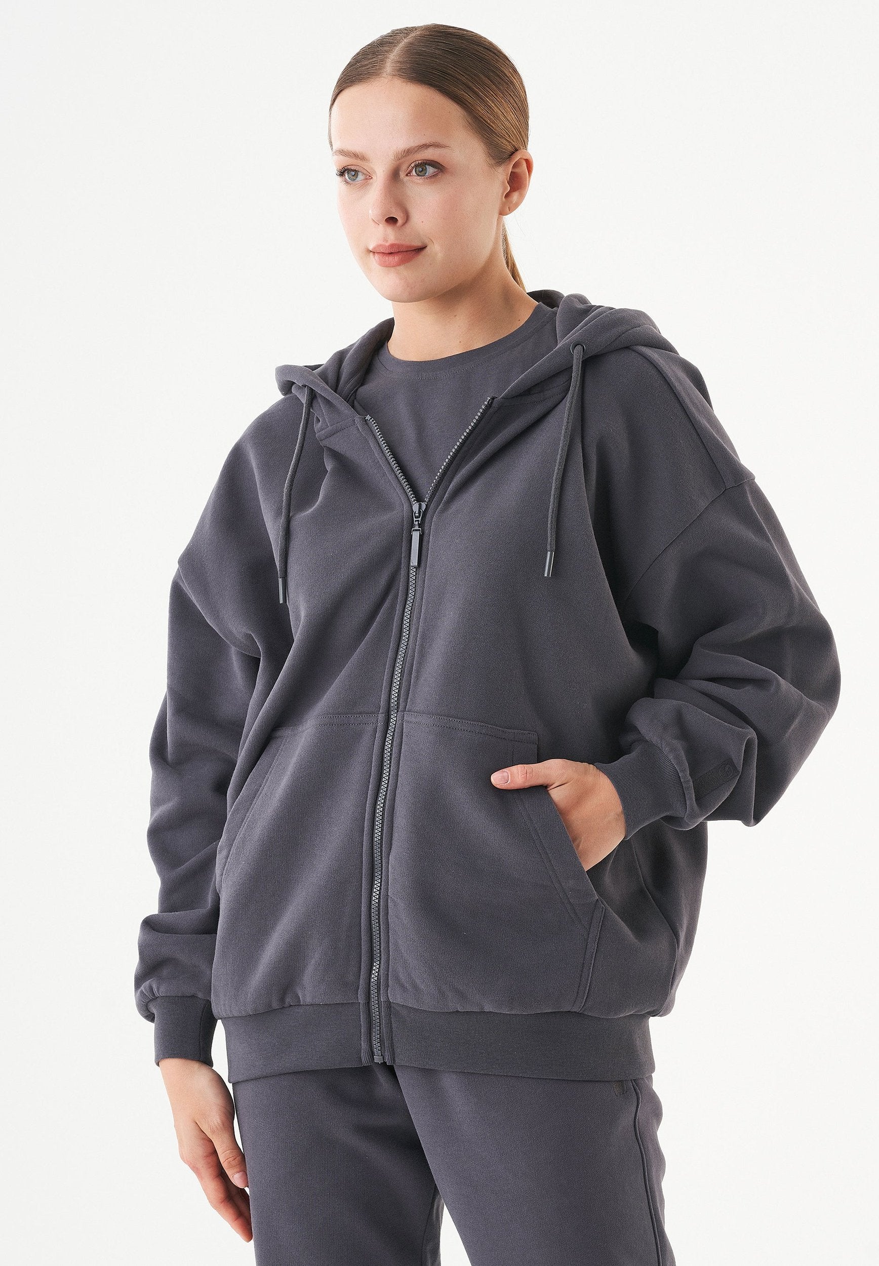 JALE Soft Touch Sweatjacke aus Bio-Baumwolle