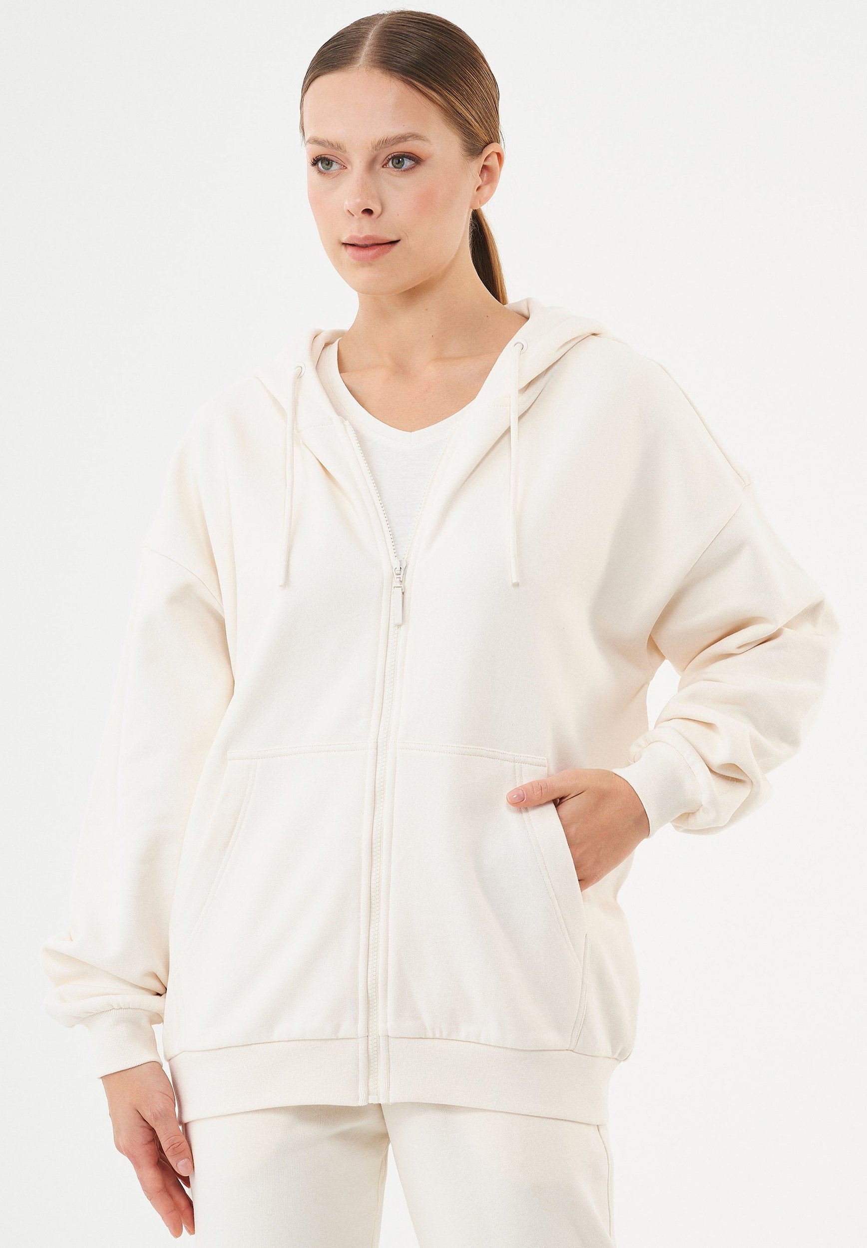 JALE Soft Touch Sweatjacke aus Bio-Baumwolle