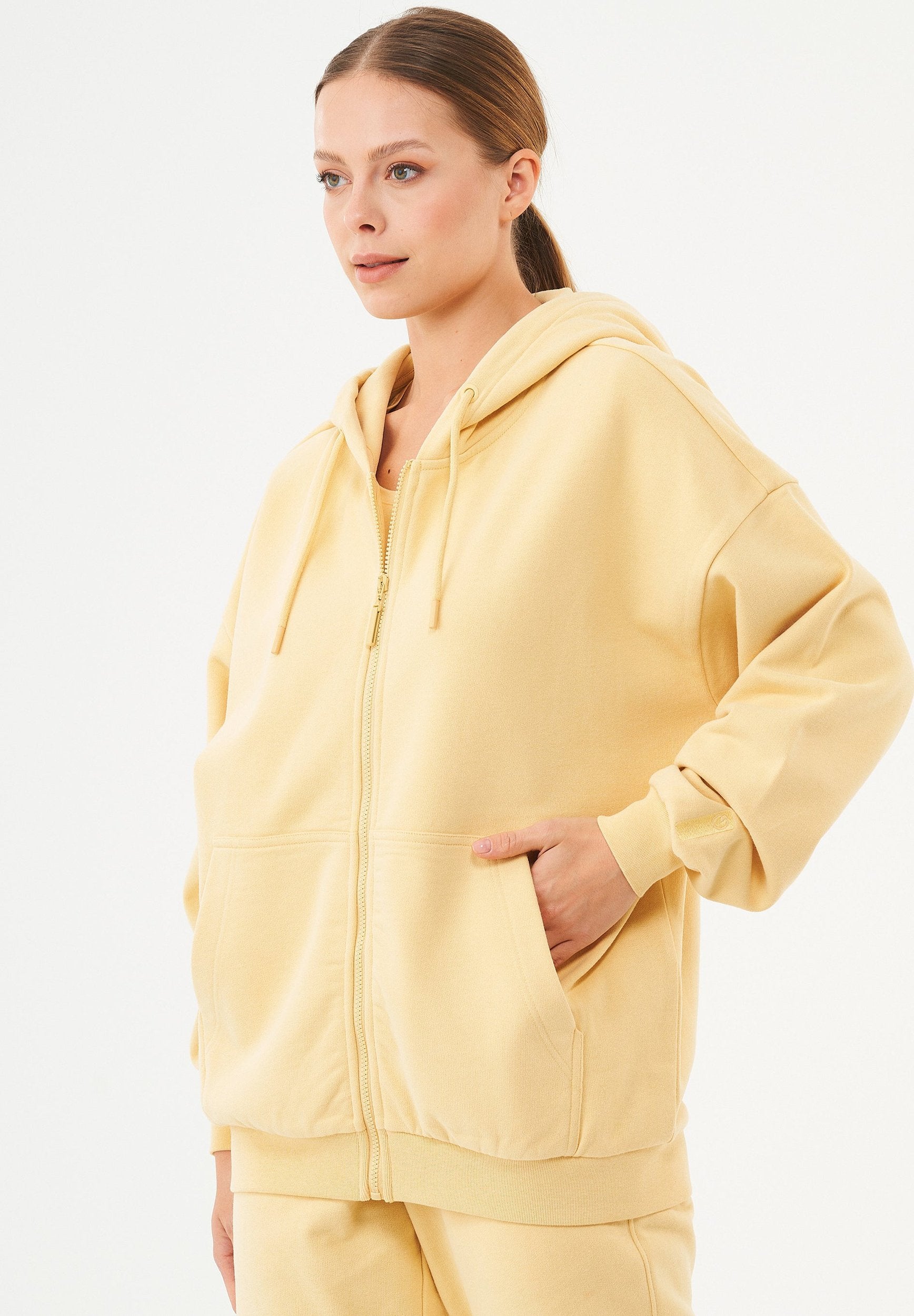 JALE Soft Touch Sweatjacke aus Bio-Baumwolle