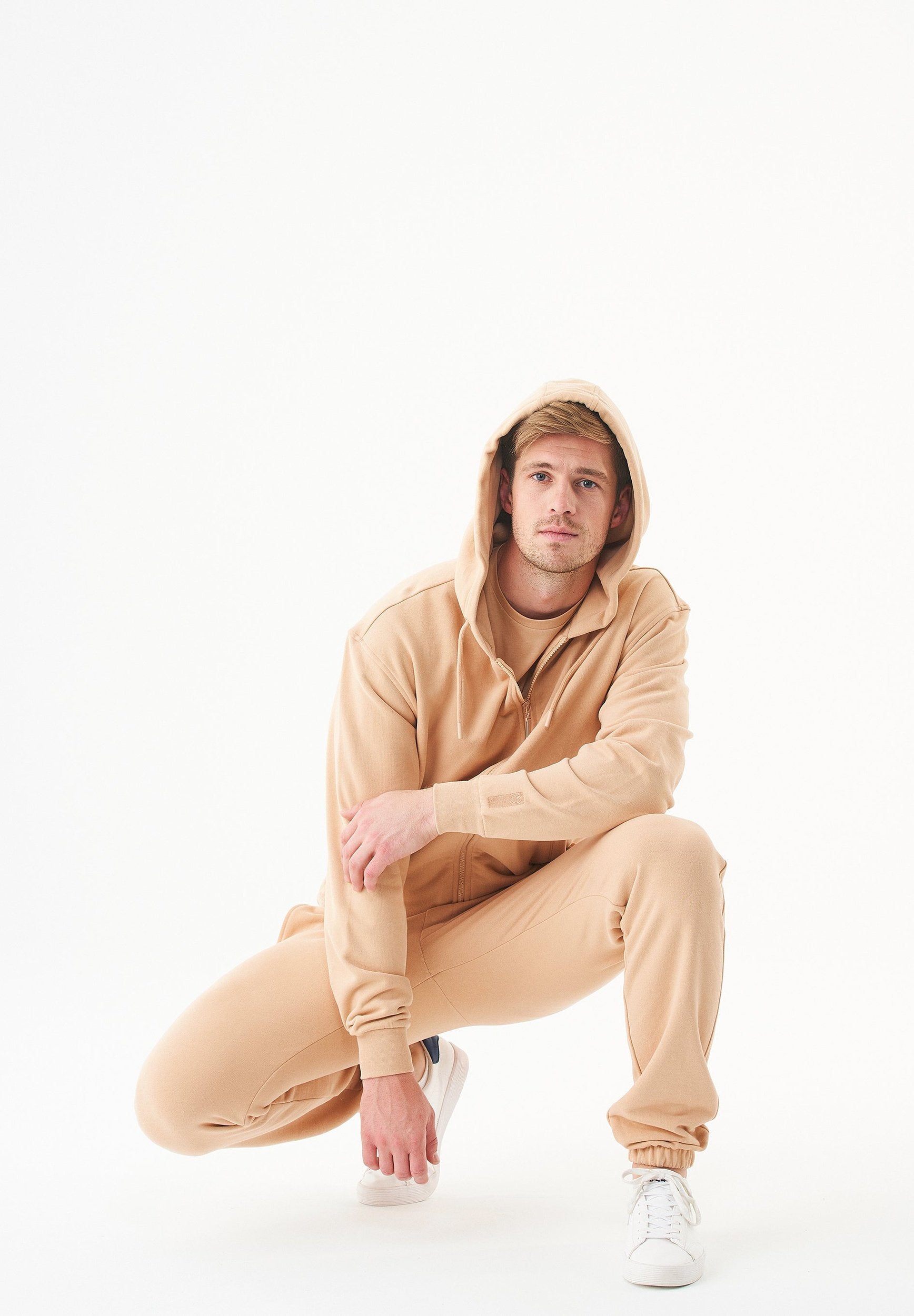 JUNDA Unisex Soft Touch Sweatjacke aus Bio-Baumwolle