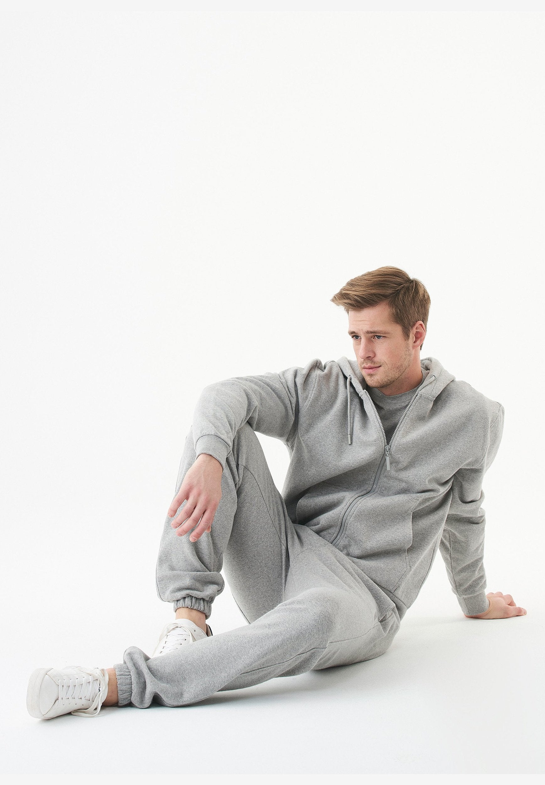 JUNDA Unisex Soft Touch Sweatjacke aus Bio-Baumwolle