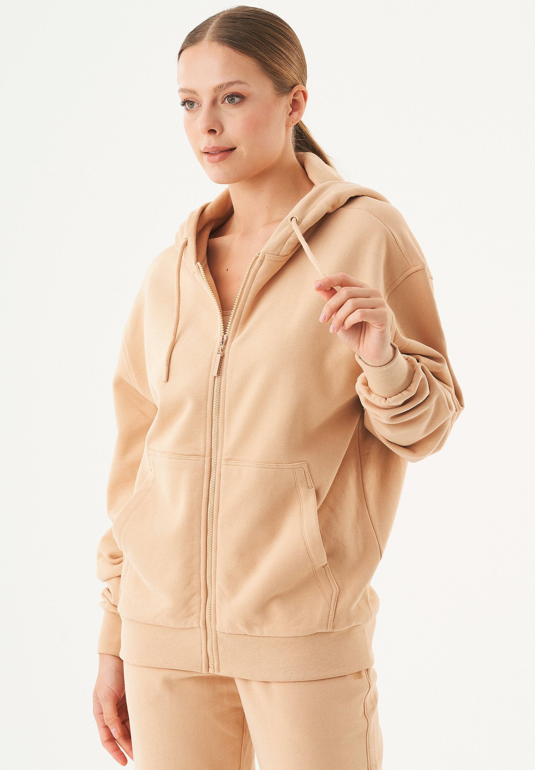 JUNDA- Unisex Soft Touch Sweatjacke aus Bio-Baumwolle