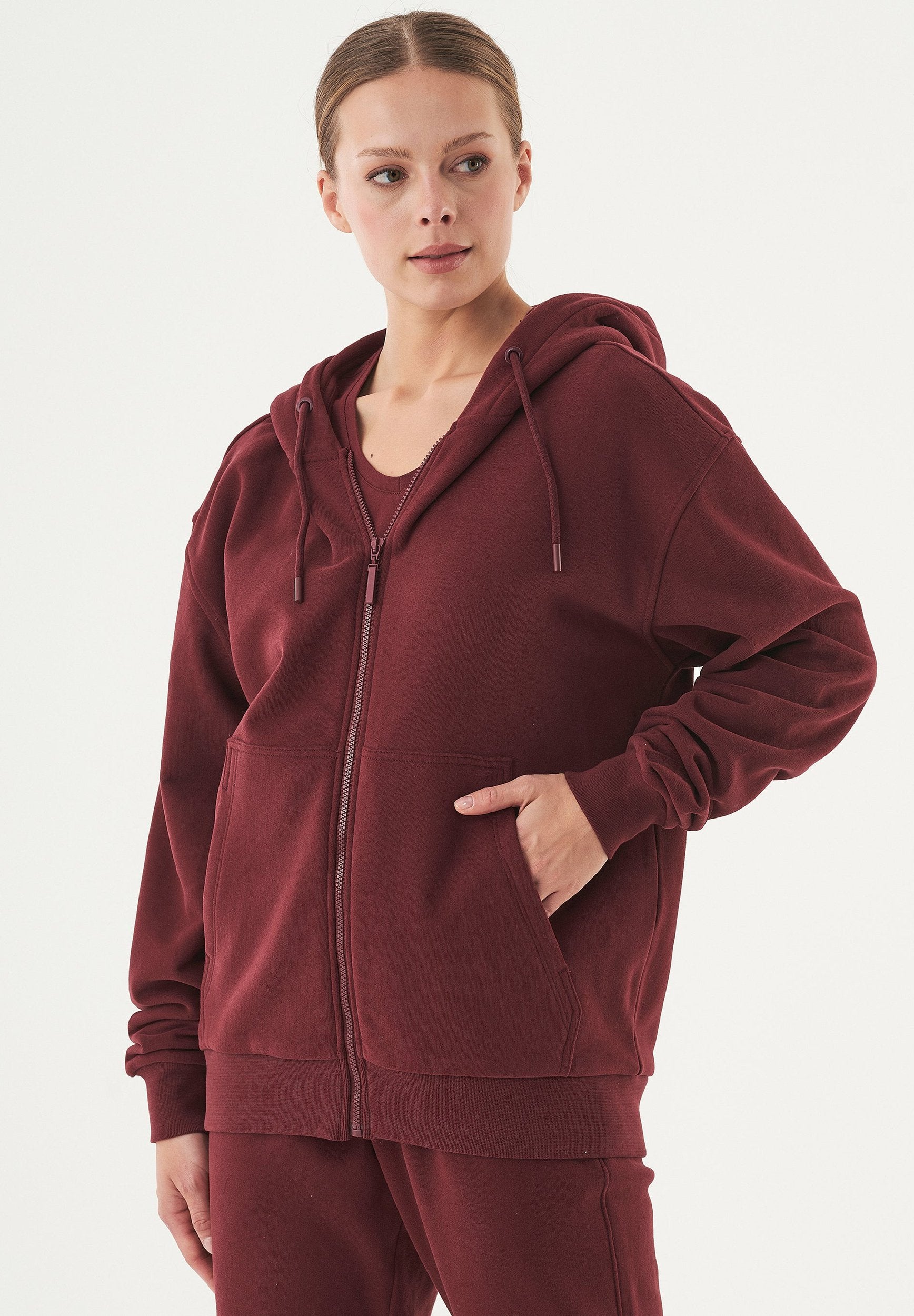 JUNDA- Unisex Soft Touch Sweatjacke aus Bio-Baumwolle