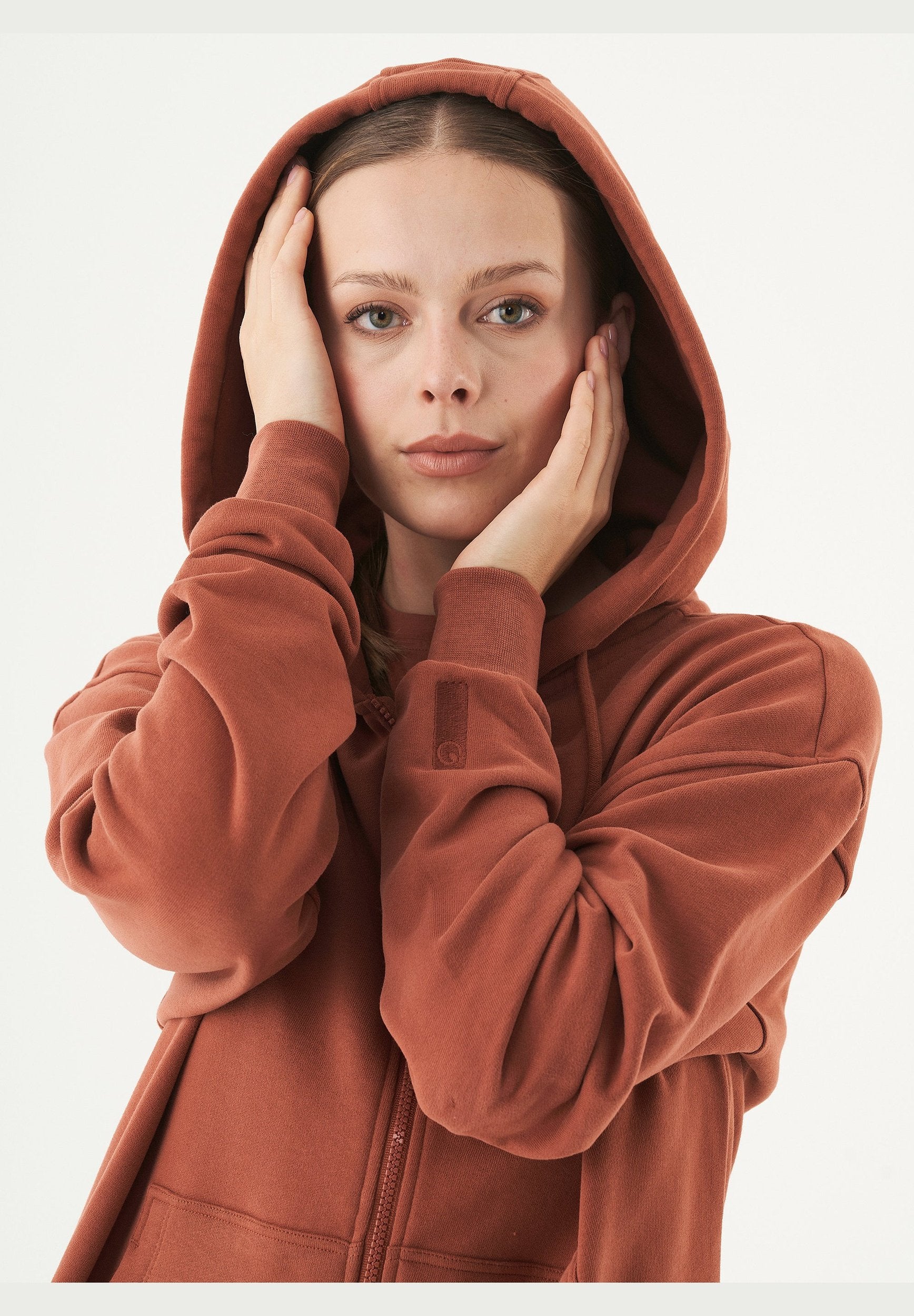 JUNDA Unisex Soft Touch Sweatjacke aus Bio-Baumwolle