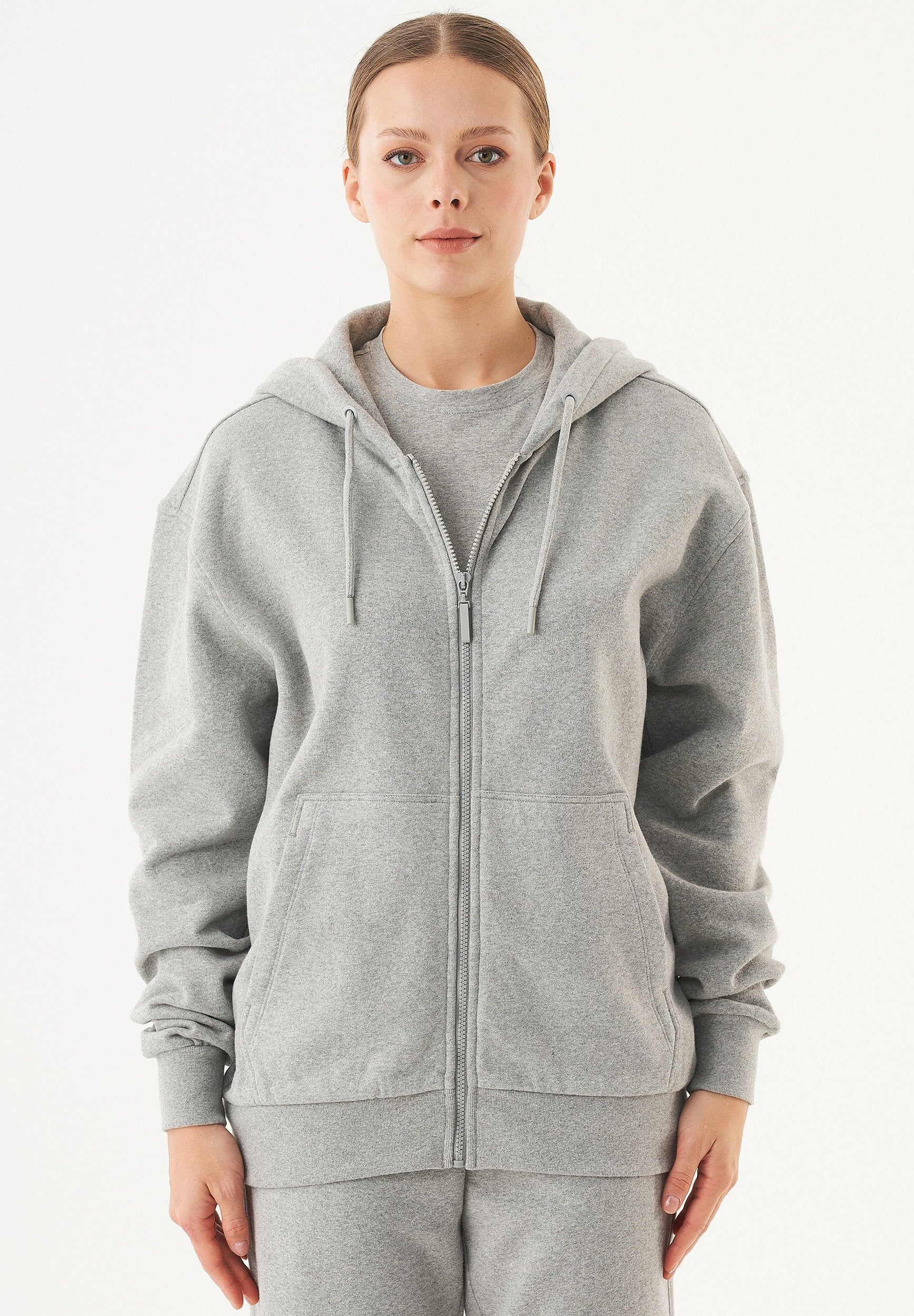 JUNDA- Unisex Soft Touch Sweatjacke aus Bio-Baumwolle