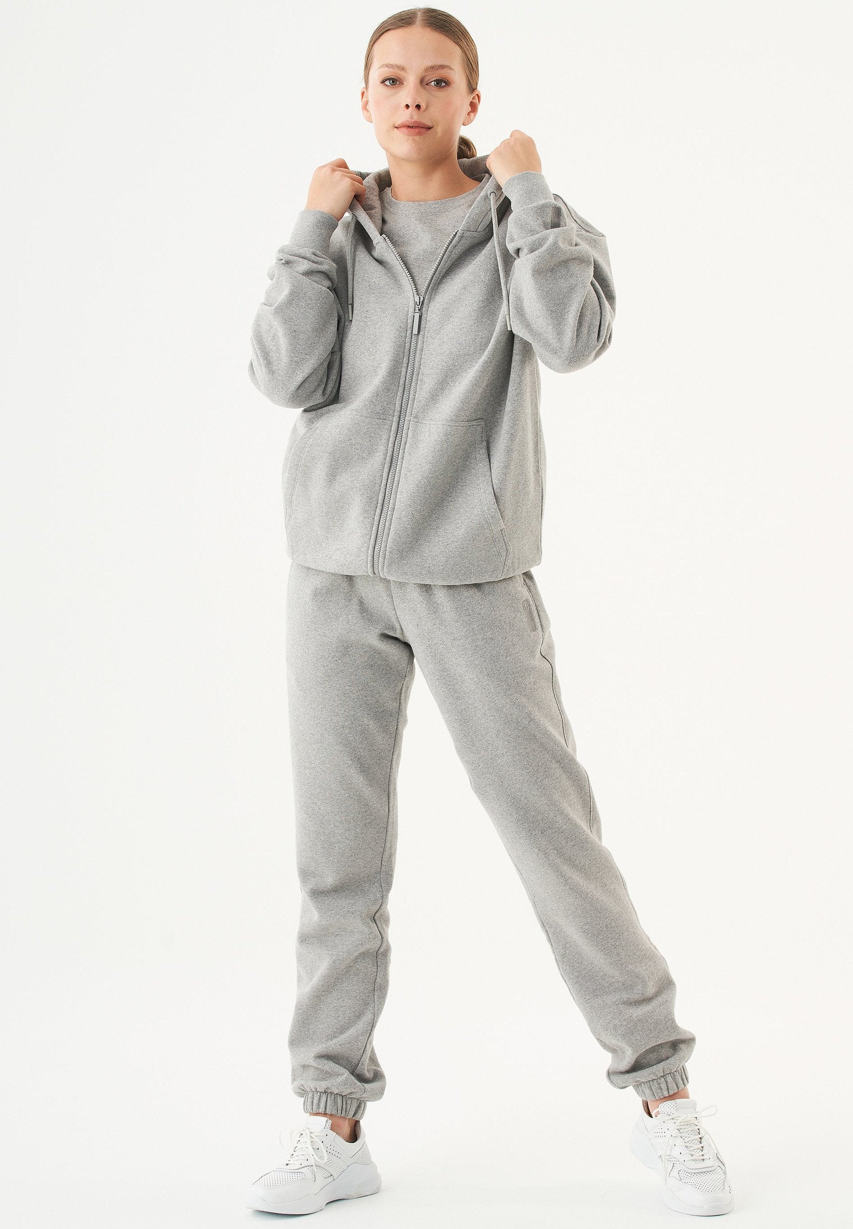 JUNDA Unisex Soft Touch Sweatjacke aus Bio-Baumwolle