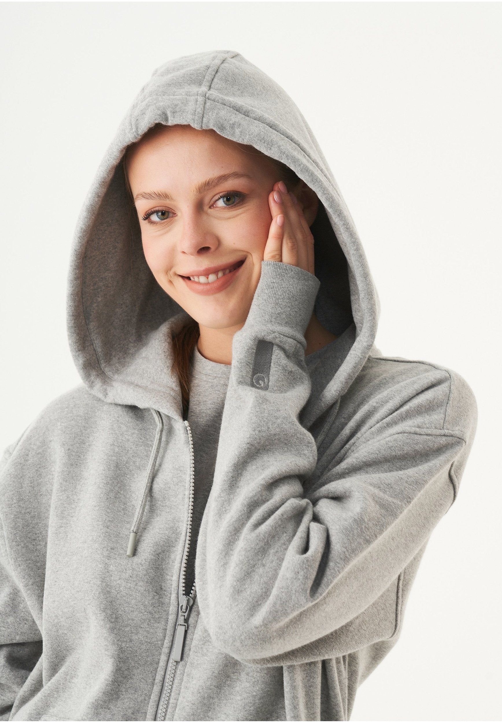 JUNDA- Unisex Soft Touch Sweatjacke aus Bio-Baumwolle