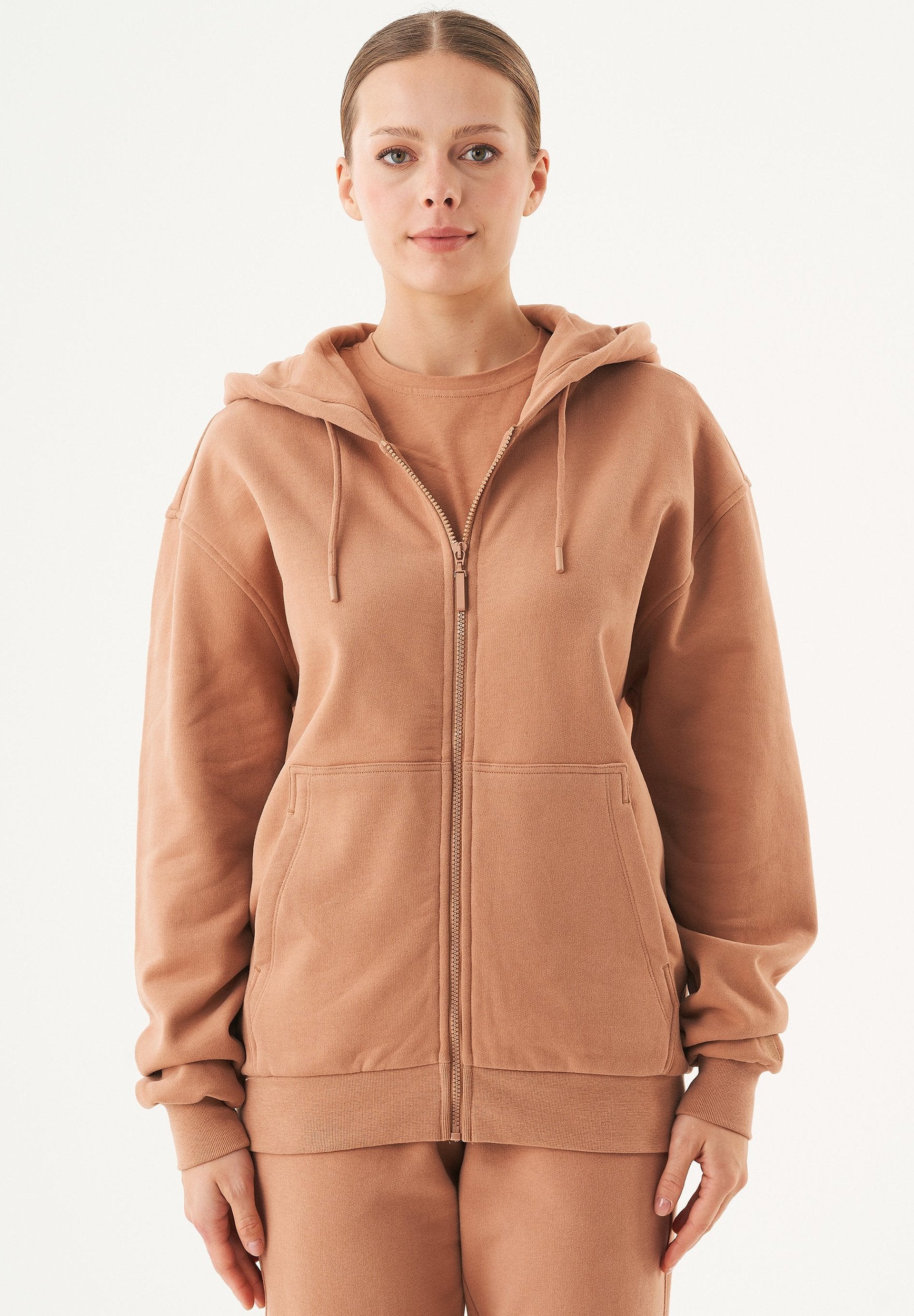 JUNDA- Unisex Soft Touch Sweatjacke aus Bio-Baumwolle