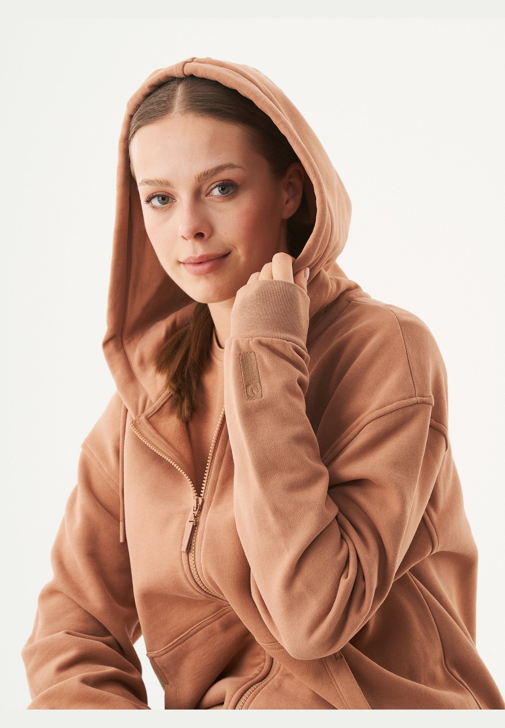 JUNDA- Unisex Soft Touch Sweatjacke aus Bio-Baumwolle