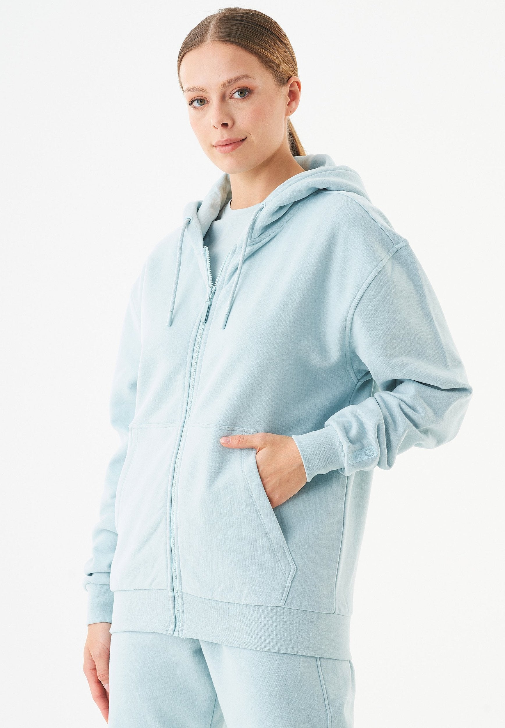 JUNDA- Unisex Soft Touch Sweatjacke aus Bio-Baumwolle