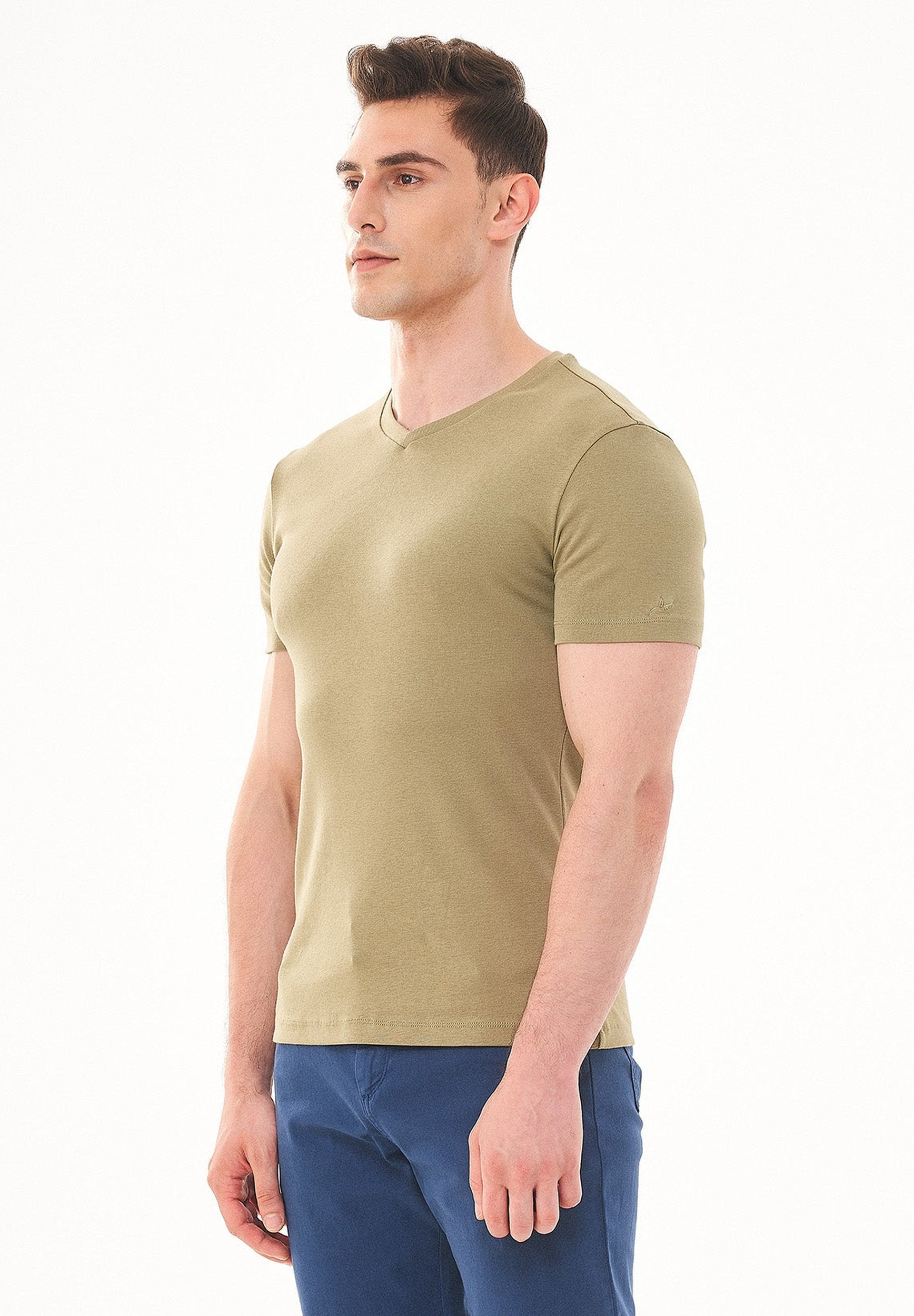 Geripptes T-Shirt aus Bio-Baumwolle mit V-Ausschnitt