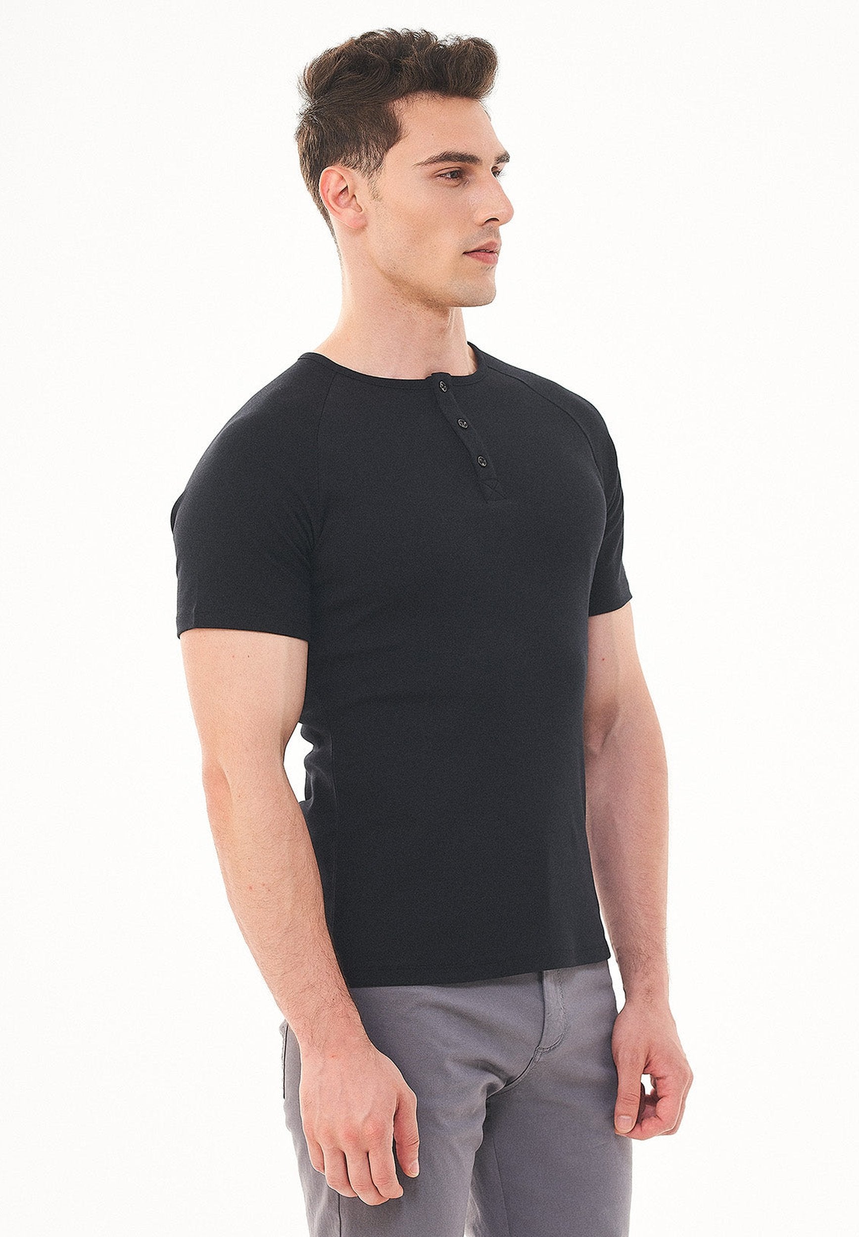 Henley-Shirt aus Bio-Baumwolle mit Raglanärmeln
