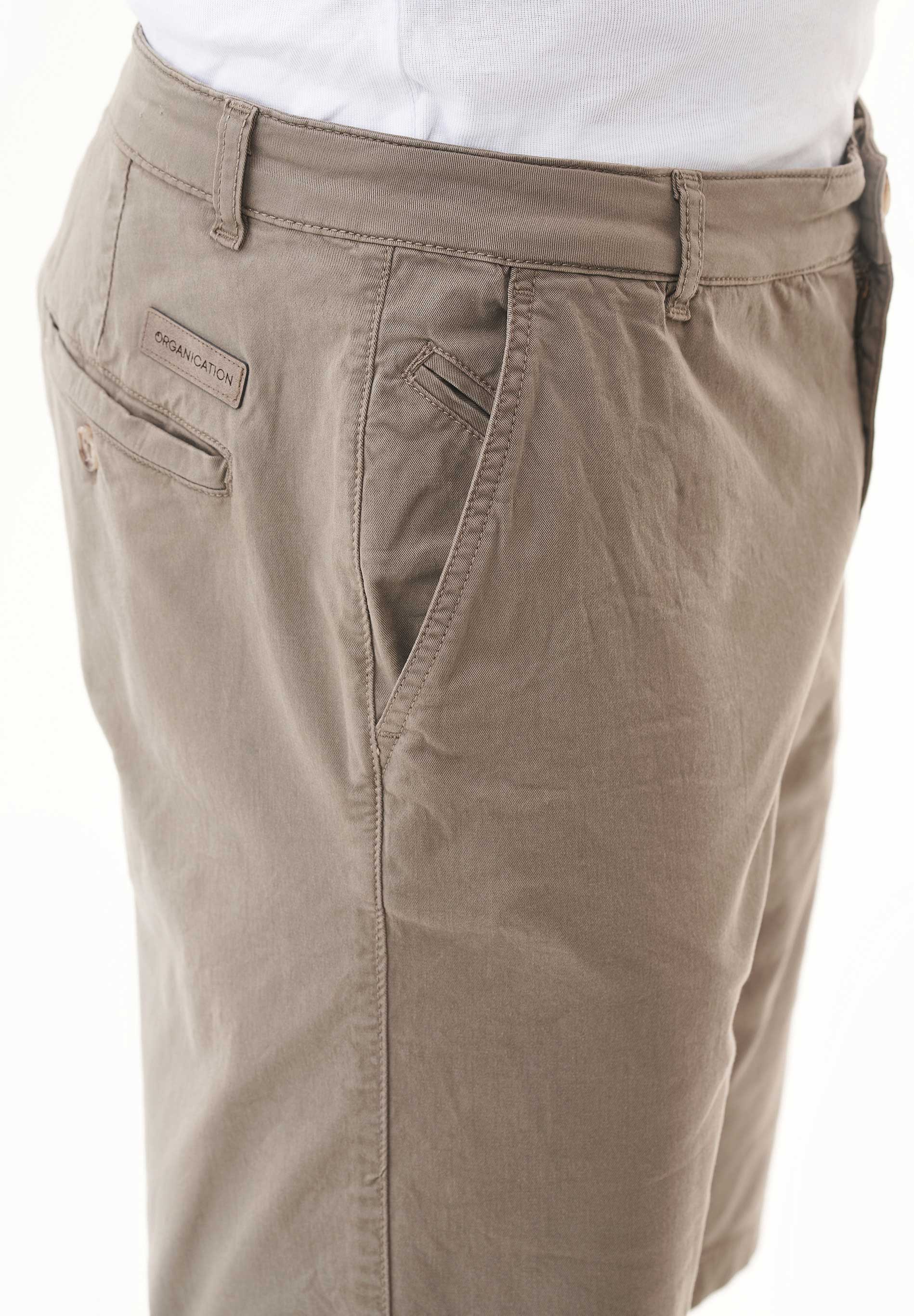 Slim-Fit Chino-Shorts aus Bio-Baumwolle