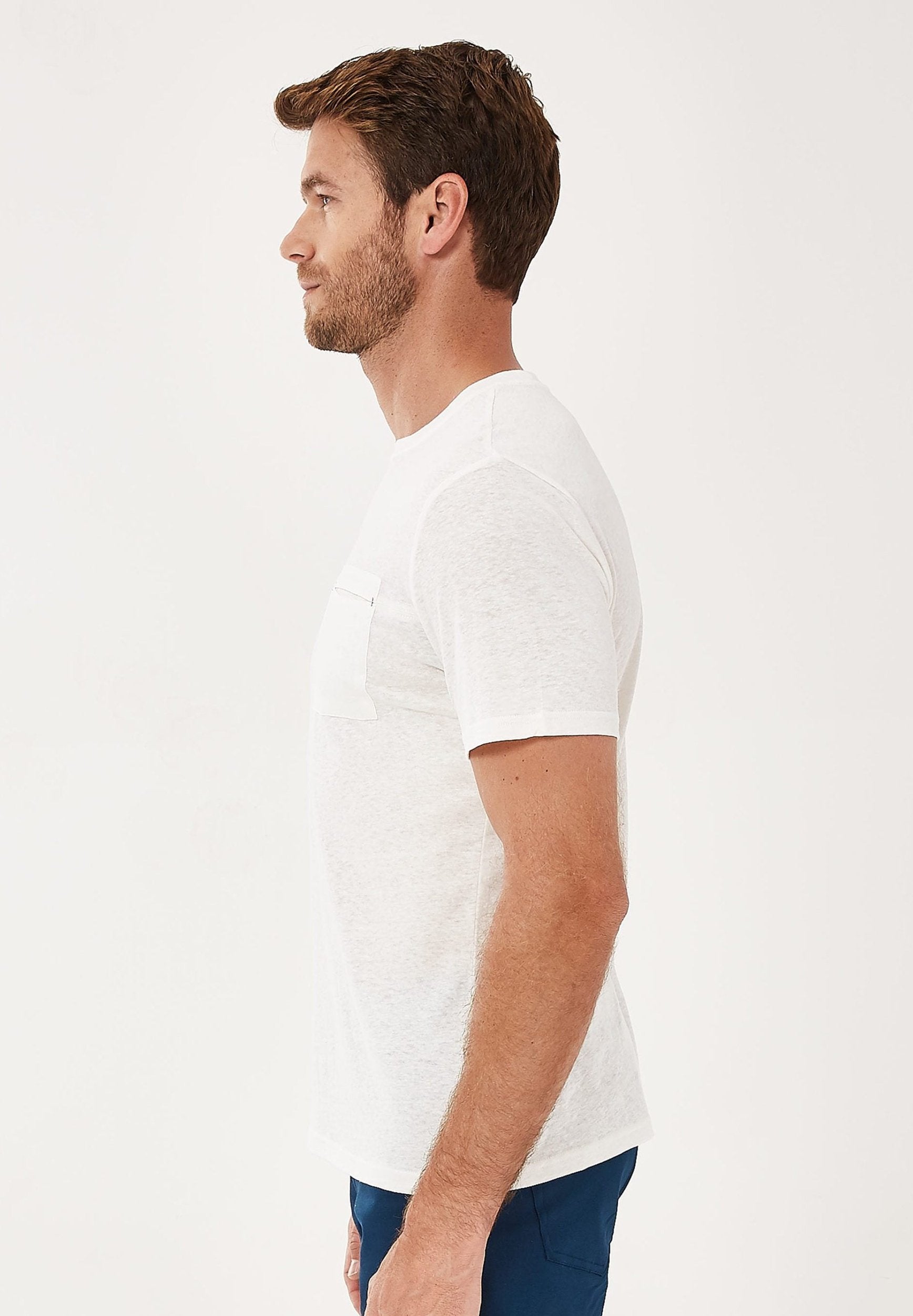 T-Shirt aus Bio-Baumwolle-Leinen-Mix mit Brusttasche