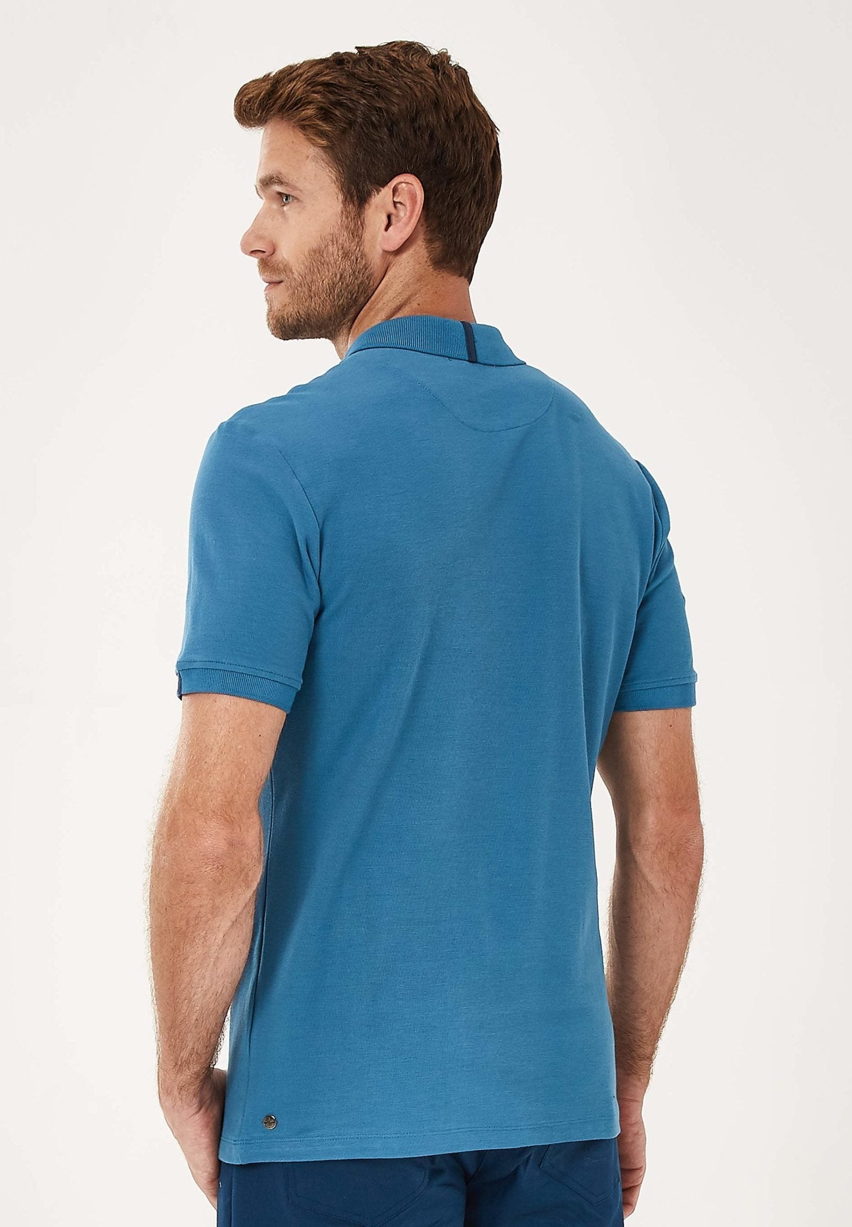 Poloshirt aus Bio-Baumwolle mit V-Ausschnitt