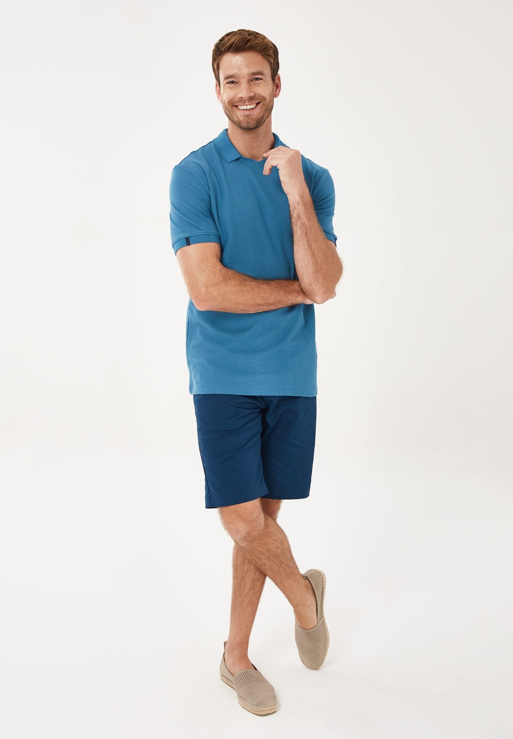 Poloshirt aus Bio-Baumwolle mit V-Ausschnitt