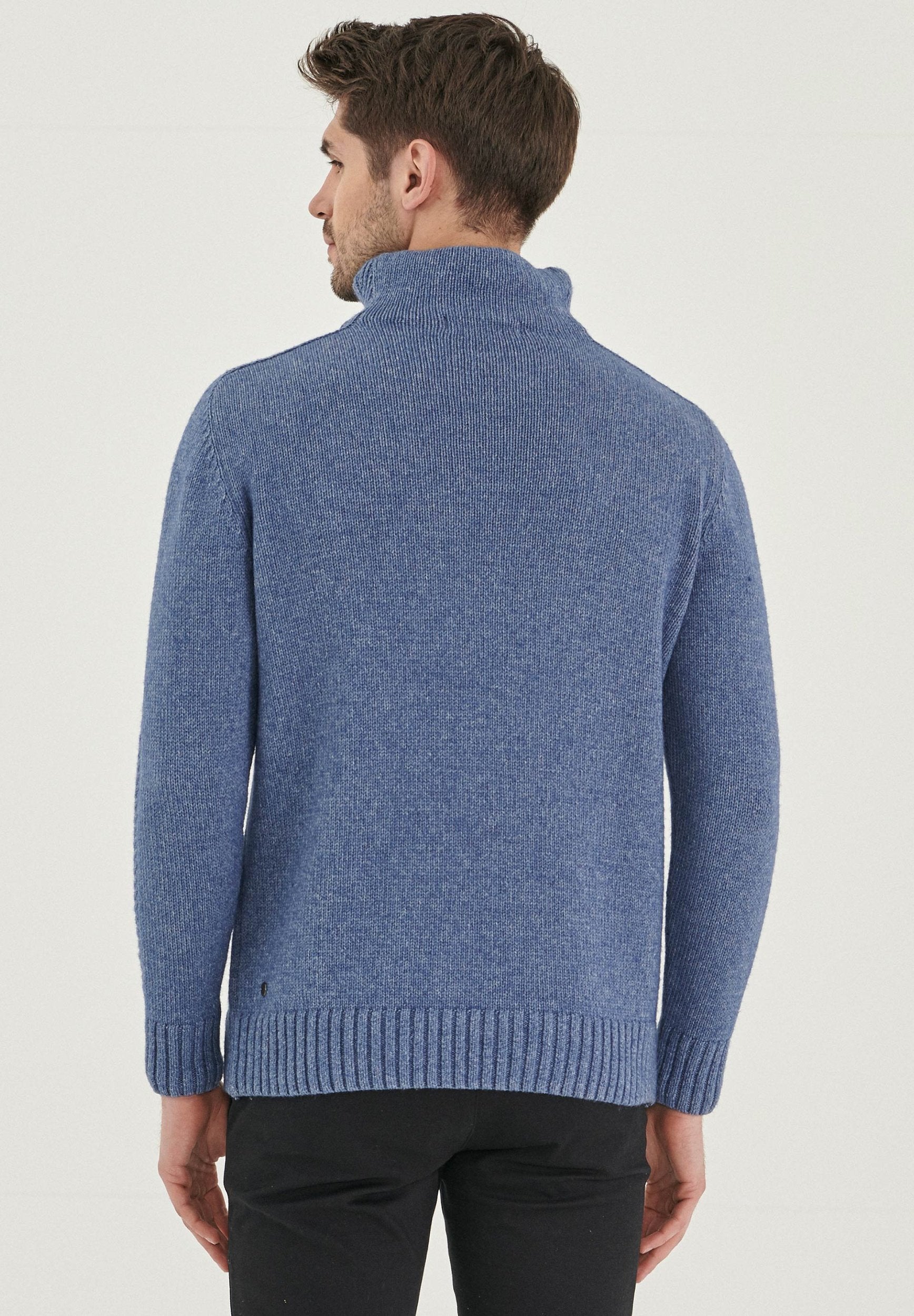 Rollkragenpullover aus Bio-Merinowolle und Bio-Baumwolle