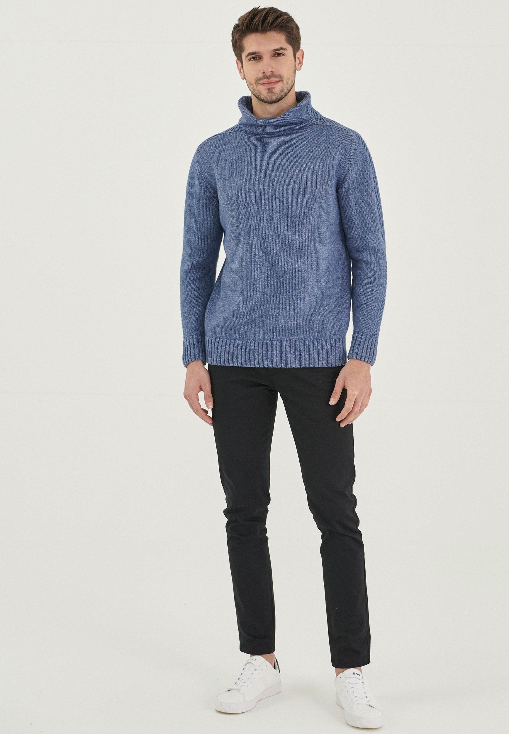 Rollkragenpullover aus Bio-Merinowolle und Bio-Baumwolle
