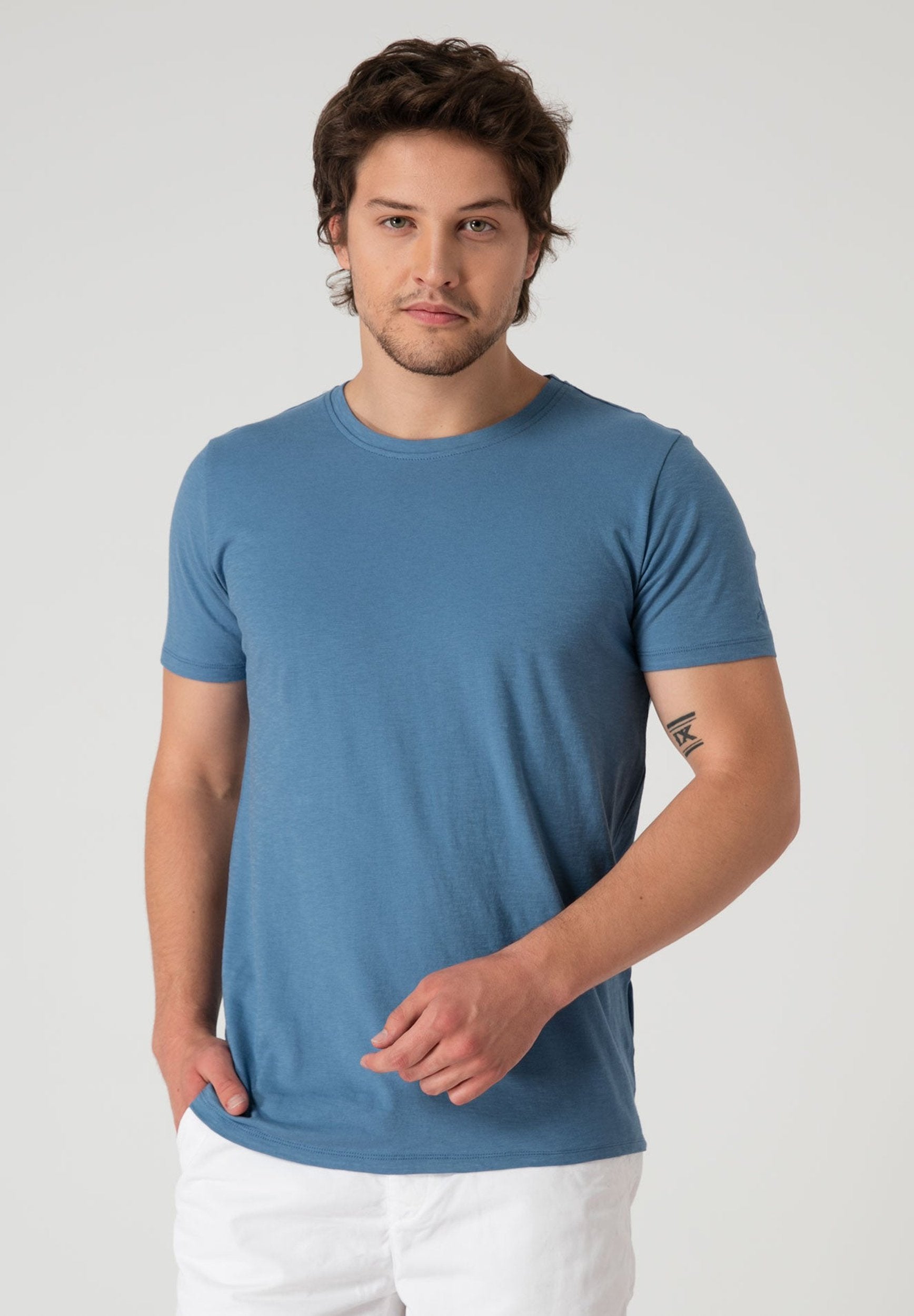 Basic T-Shirt aus Bio-Baumwolle in Slub Jersey