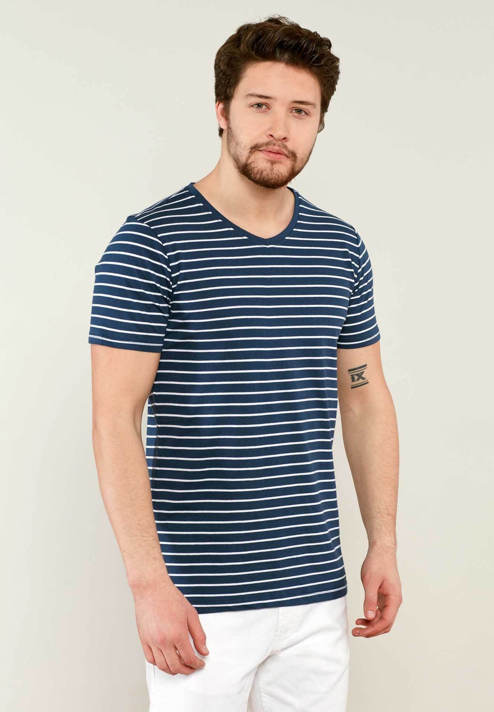 Ringelshirt aus Bio-Baumwolle mit V-Ausschnitt