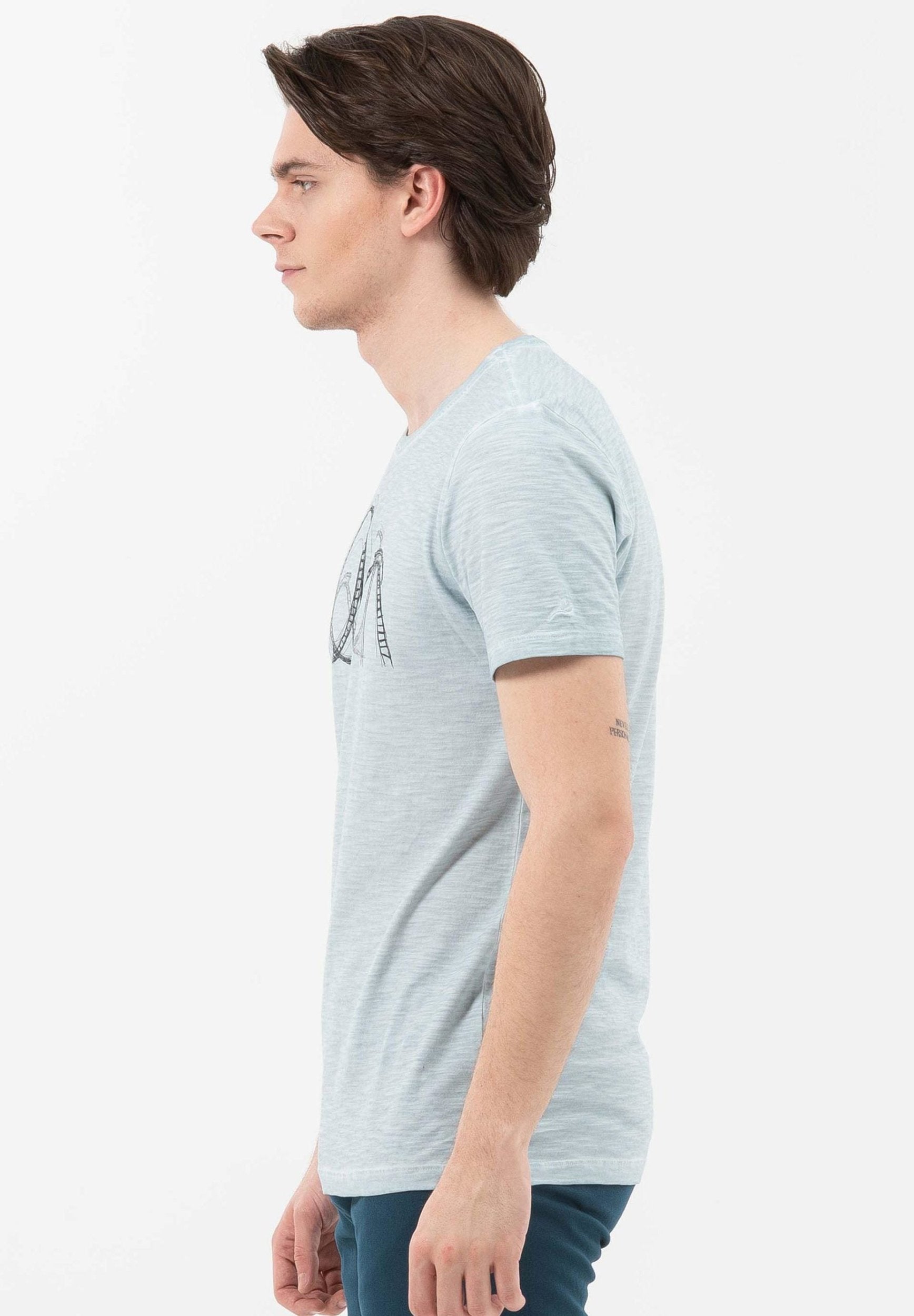 Garment Dyed T-Shirt aus Bio-Baumwolle mit Print