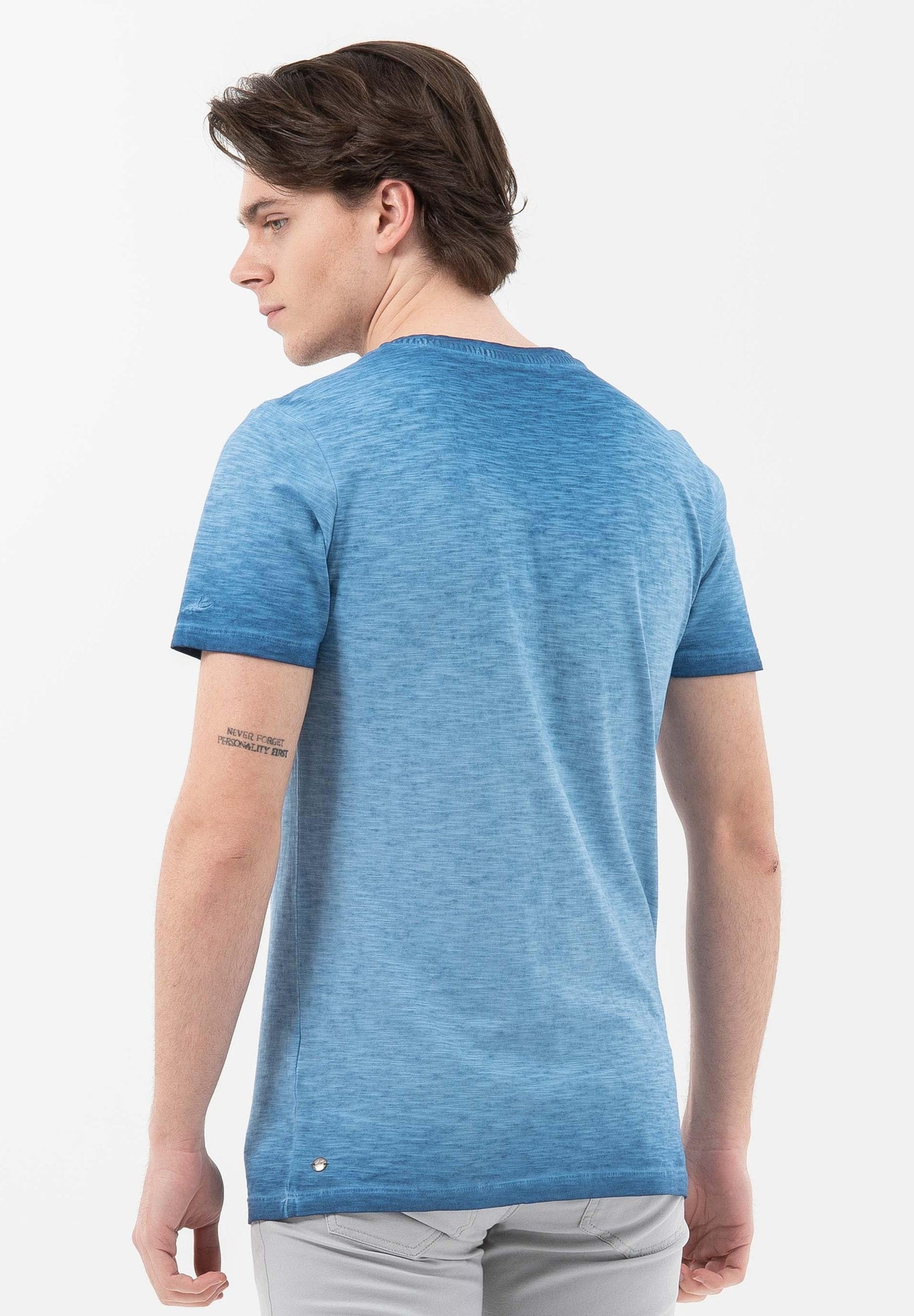 Garment Dyed T-Shirt aus Bio-Baumwolle mit Rubik's Cube-Print