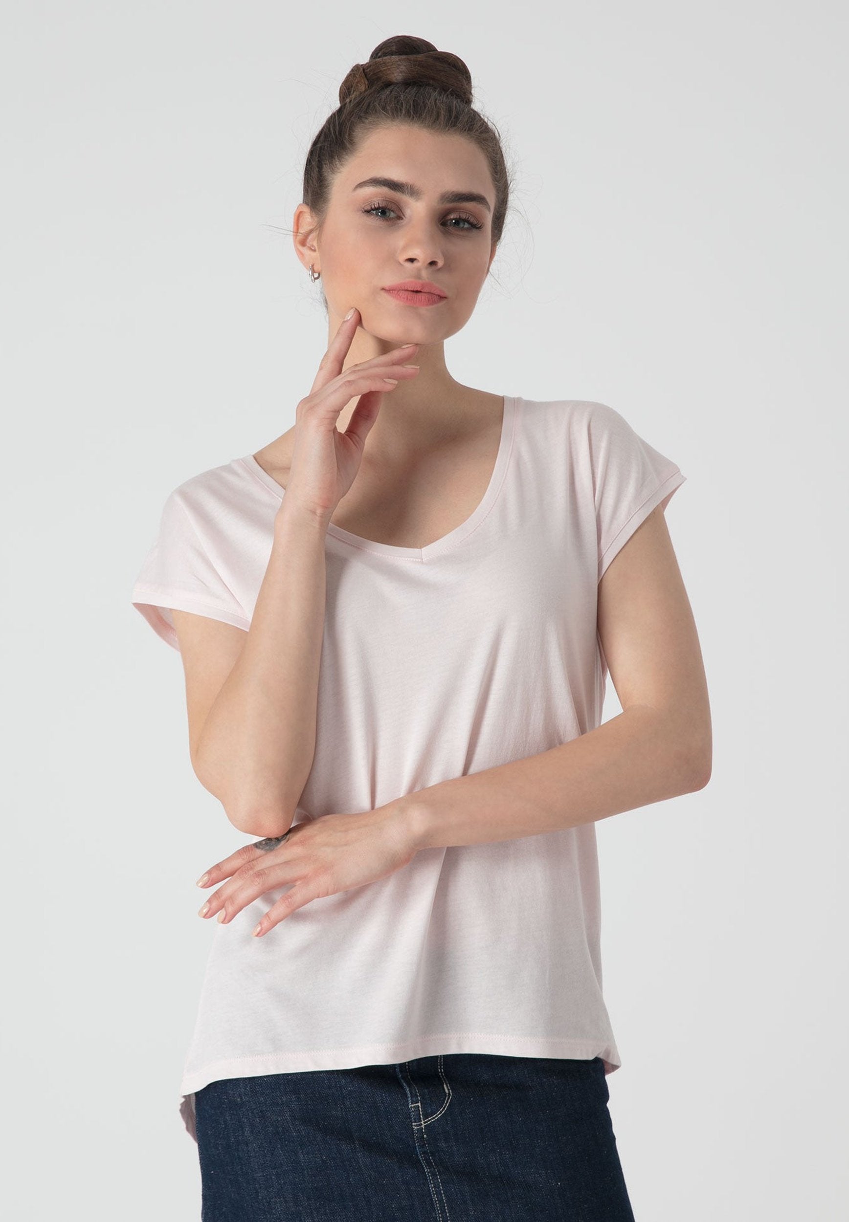 T-Shirt aus TENCEL™ Lyocell & Bio-Baumwolle mit längerem Rückenteil