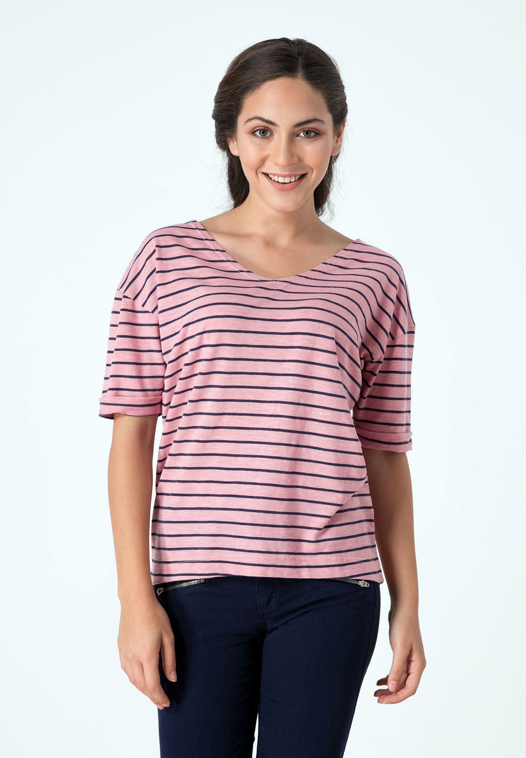 Gestreiftes T-Shirt mit 1/2 Arm und längerem Rückenteil